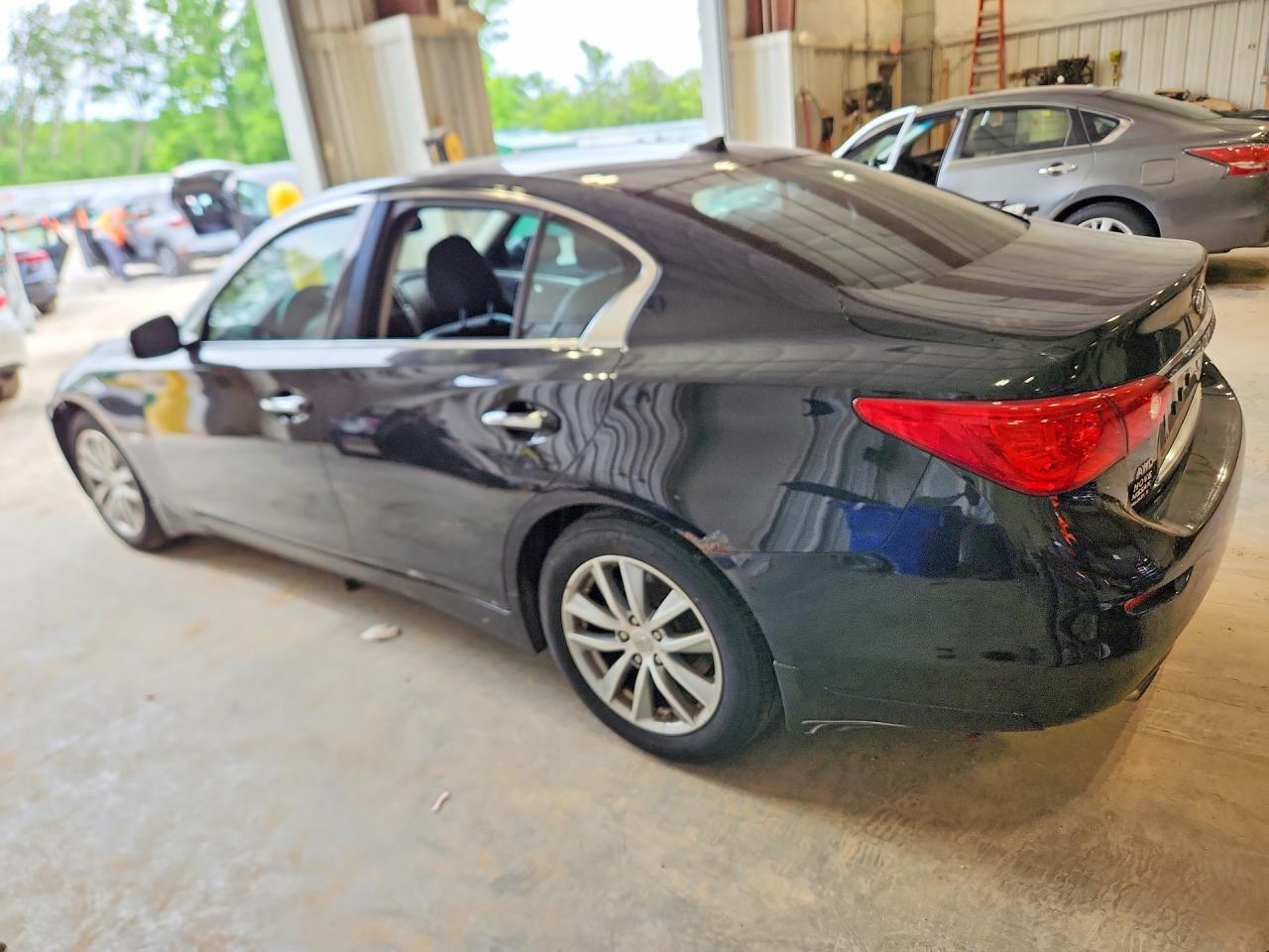 2014 Infiniti Q50 Premium Black vin: JN1BV7AR0EM702113