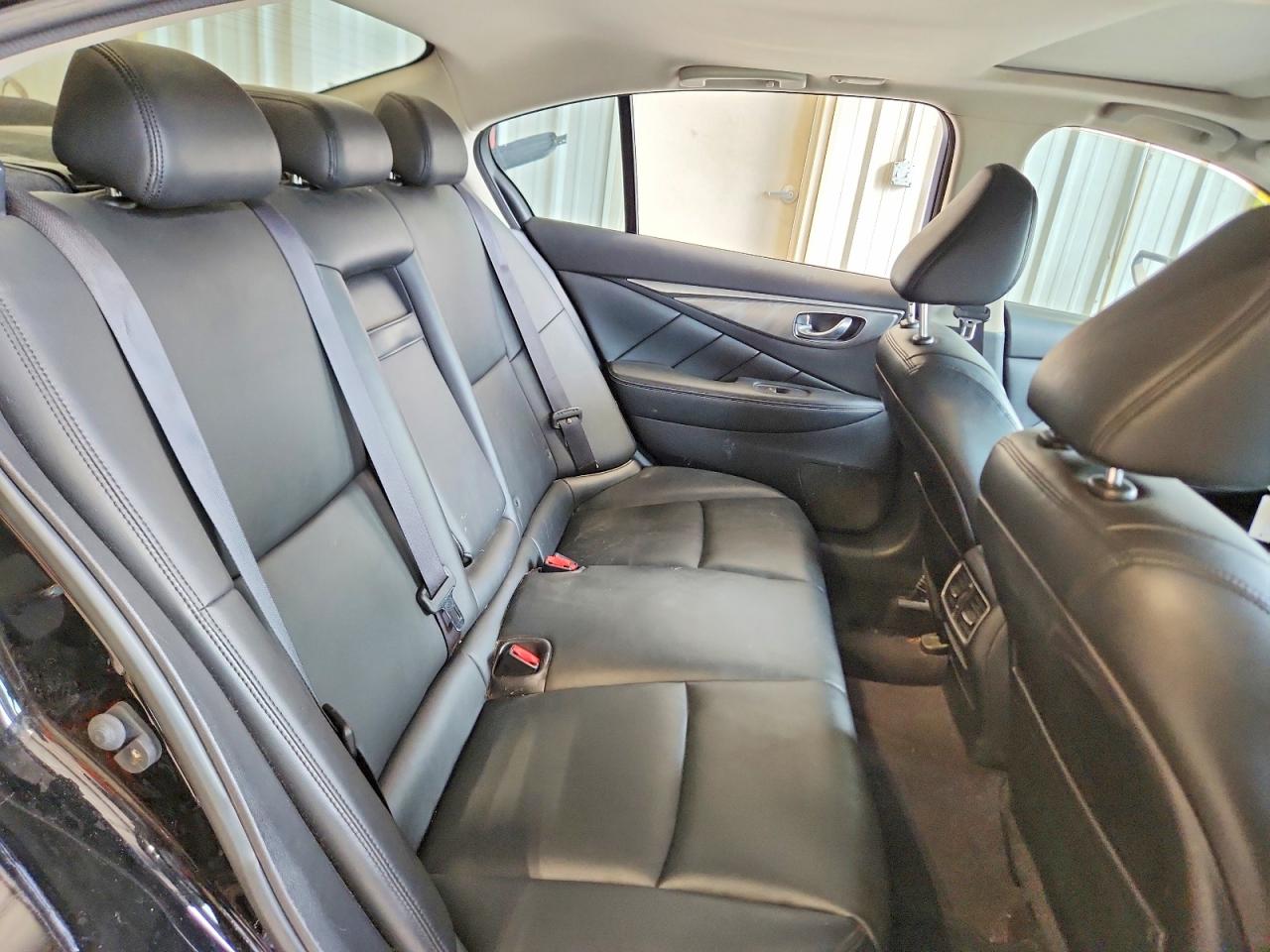 2014 Infiniti Q50 Premium Black vin: JN1BV7AR0EM702113
