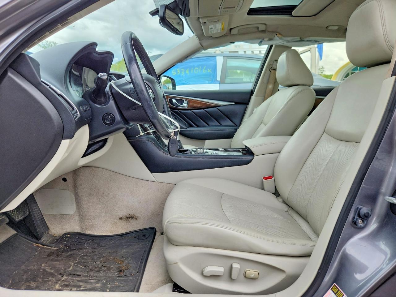 2015 Infiniti Q50 Premium Серый vin: JN1BV7AR0FM392983