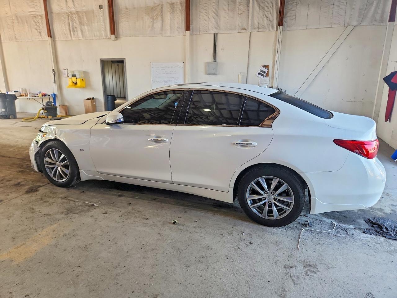 2015 Infiniti Q50 White vin: JN1BV7AR0FM394586