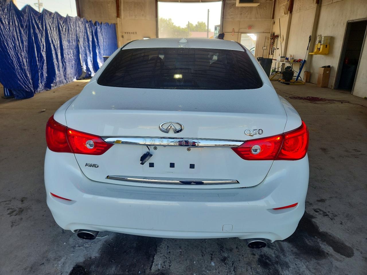 2015 Infiniti Q50 White vin: JN1BV7AR0FM394586