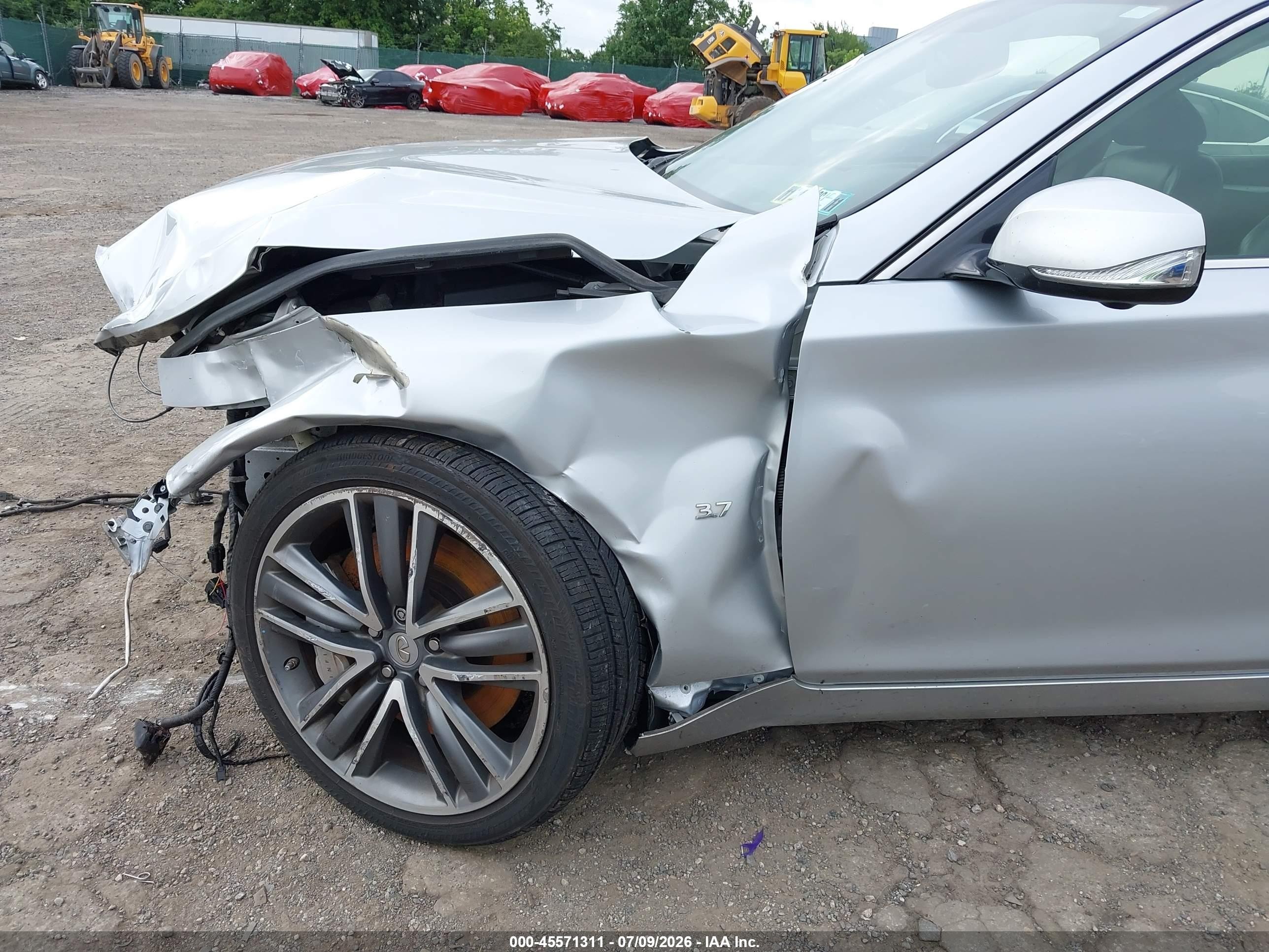 2015 Infiniti Q50 Sport Silver vin: JN1BV7AR0FM395849