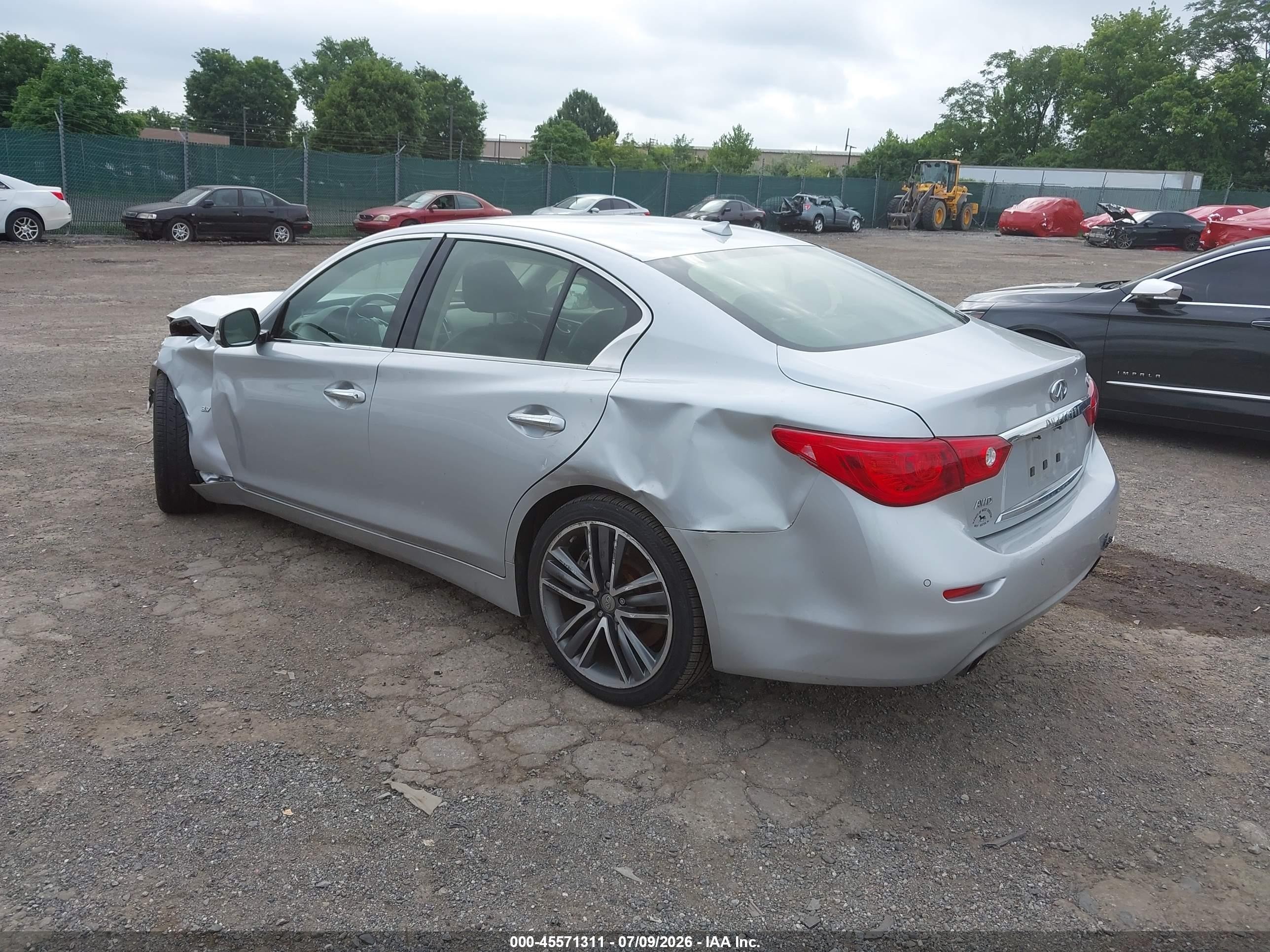2015 Infiniti Q50 Sport Silver vin: JN1BV7AR0FM395849