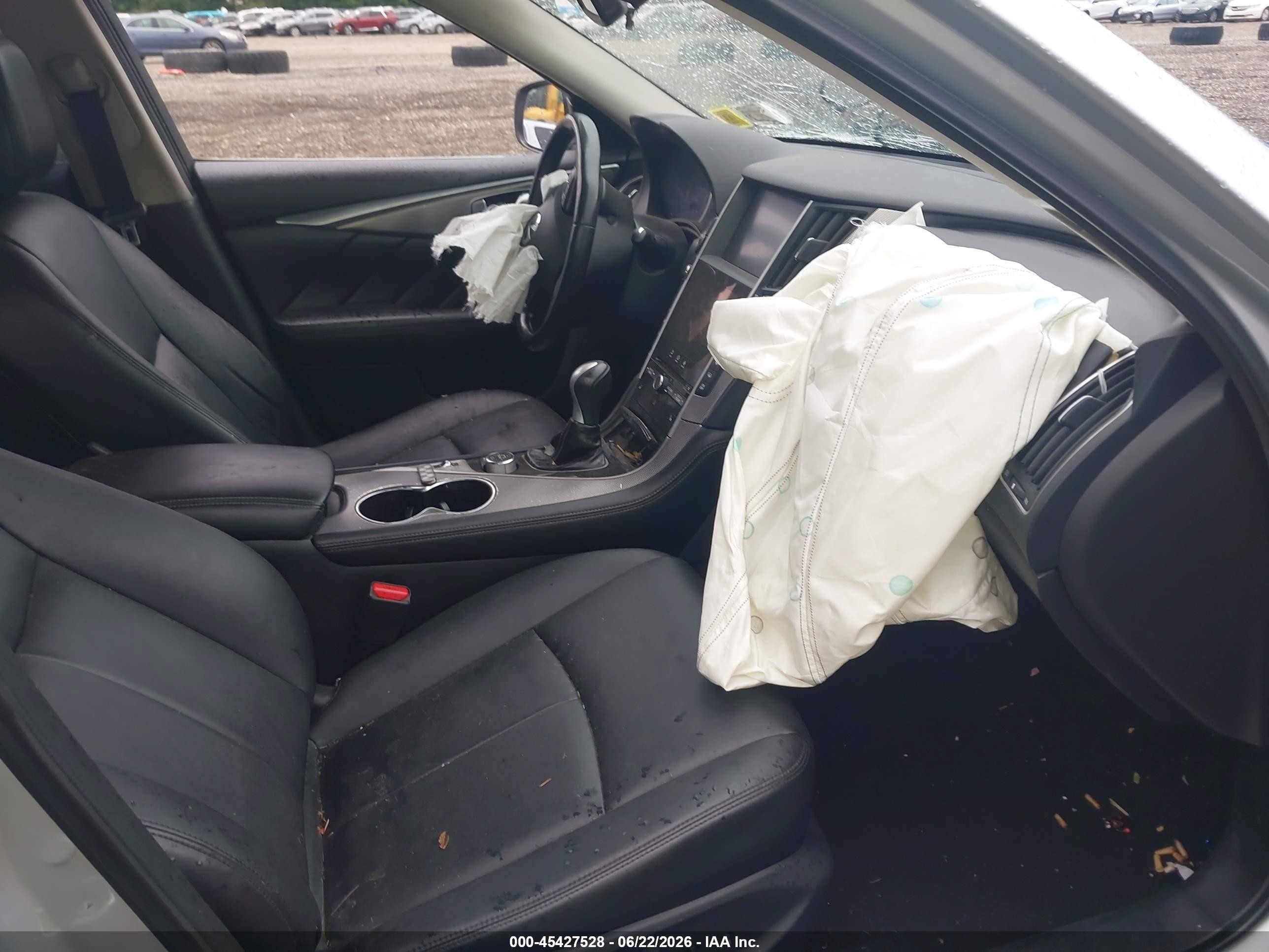 2015 Infiniti Q50 Premium Silver vin: JN1BV7AR0FM403495