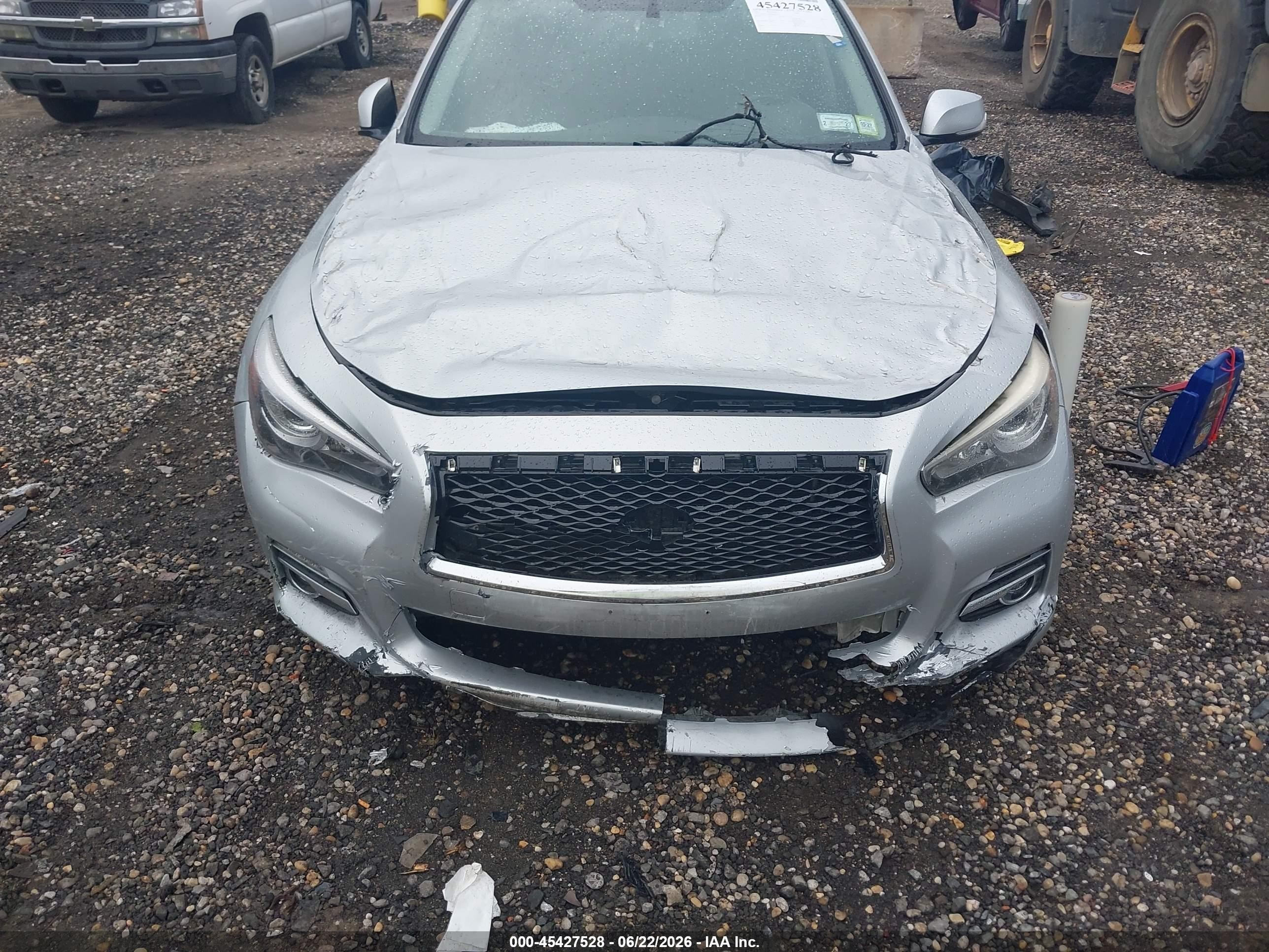 2015 Infiniti Q50 Premium Silver vin: JN1BV7AR0FM403495