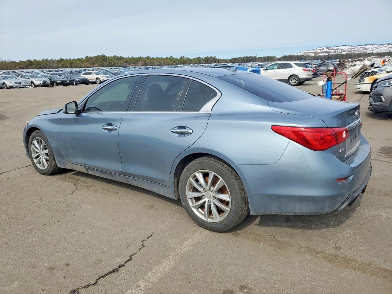 2015 Infiniti Q50 Premium Blue vin: JN1BV7AR0FM406591