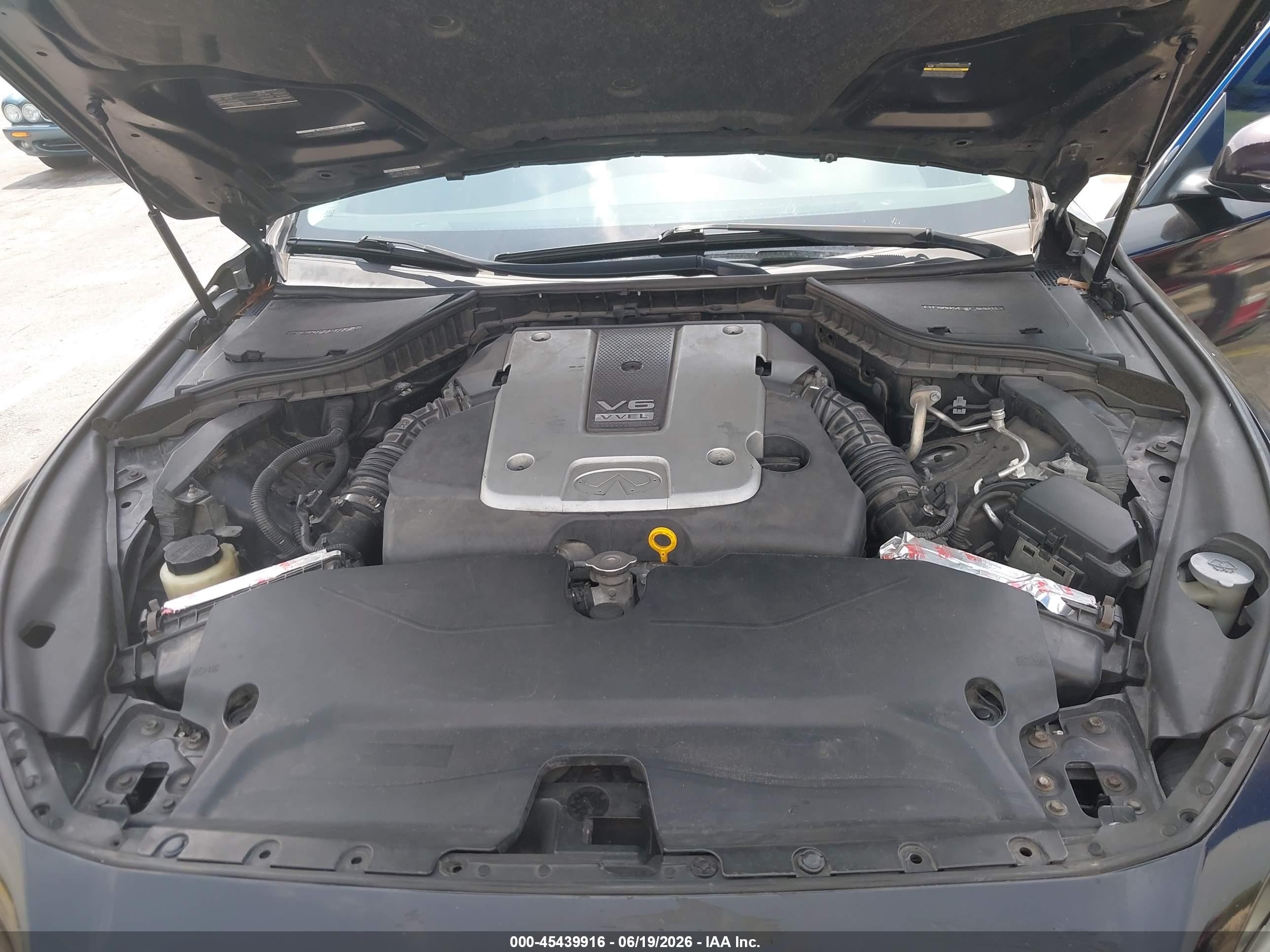 2015 Infiniti Q50 Premium Black vin: JN1BV7AR0FM407451