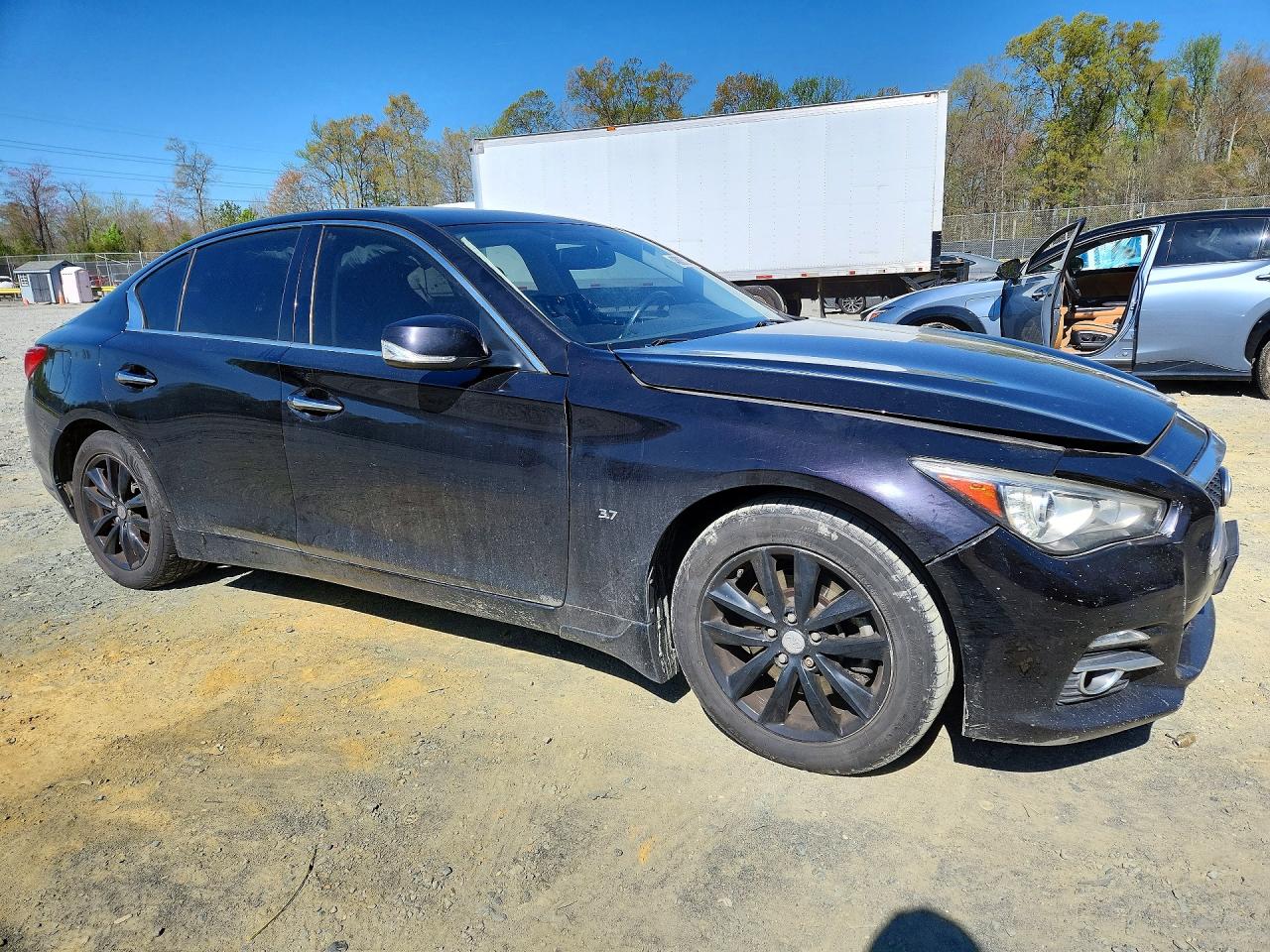 2015 Infiniti Q50 Premium Black vin: JN1BV7AR0FM414268