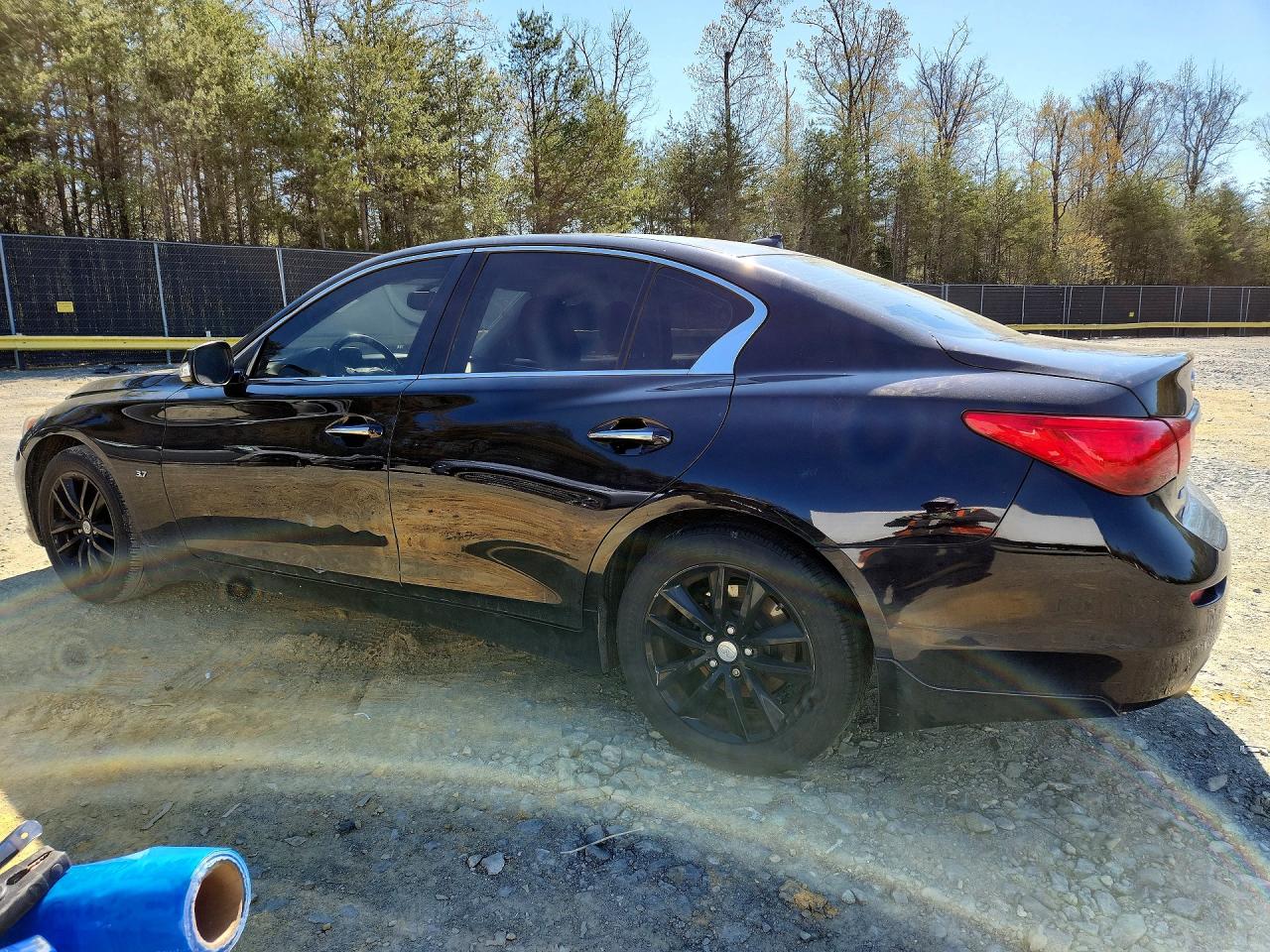 2015 Infiniti Q50 Premium Black vin: JN1BV7AR0FM414268