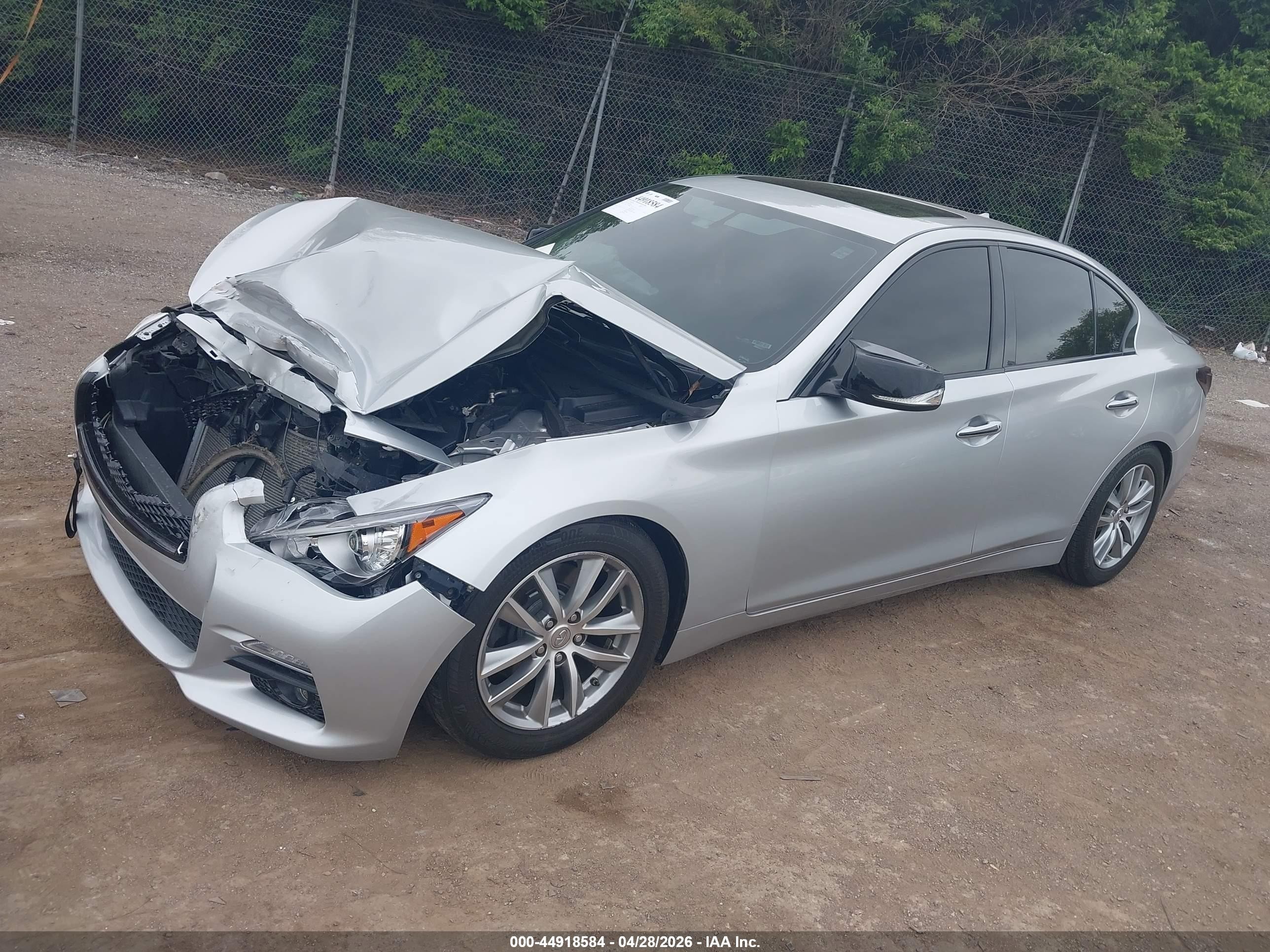 2015 Infiniti Q50 Premium Silver vin: JN1BV7AR0FM415128