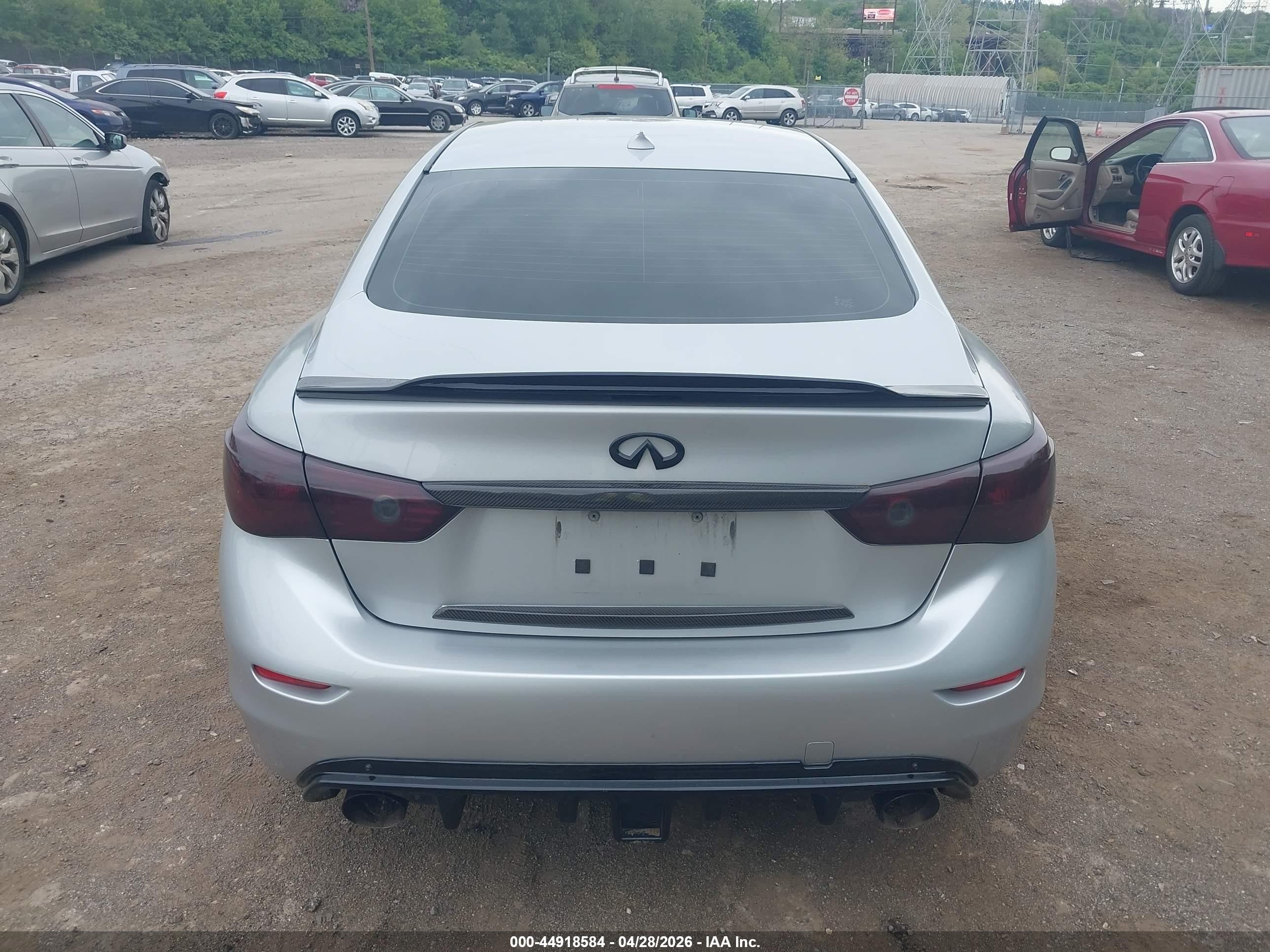 2015 Infiniti Q50 Premium Silver vin: JN1BV7AR0FM415128
