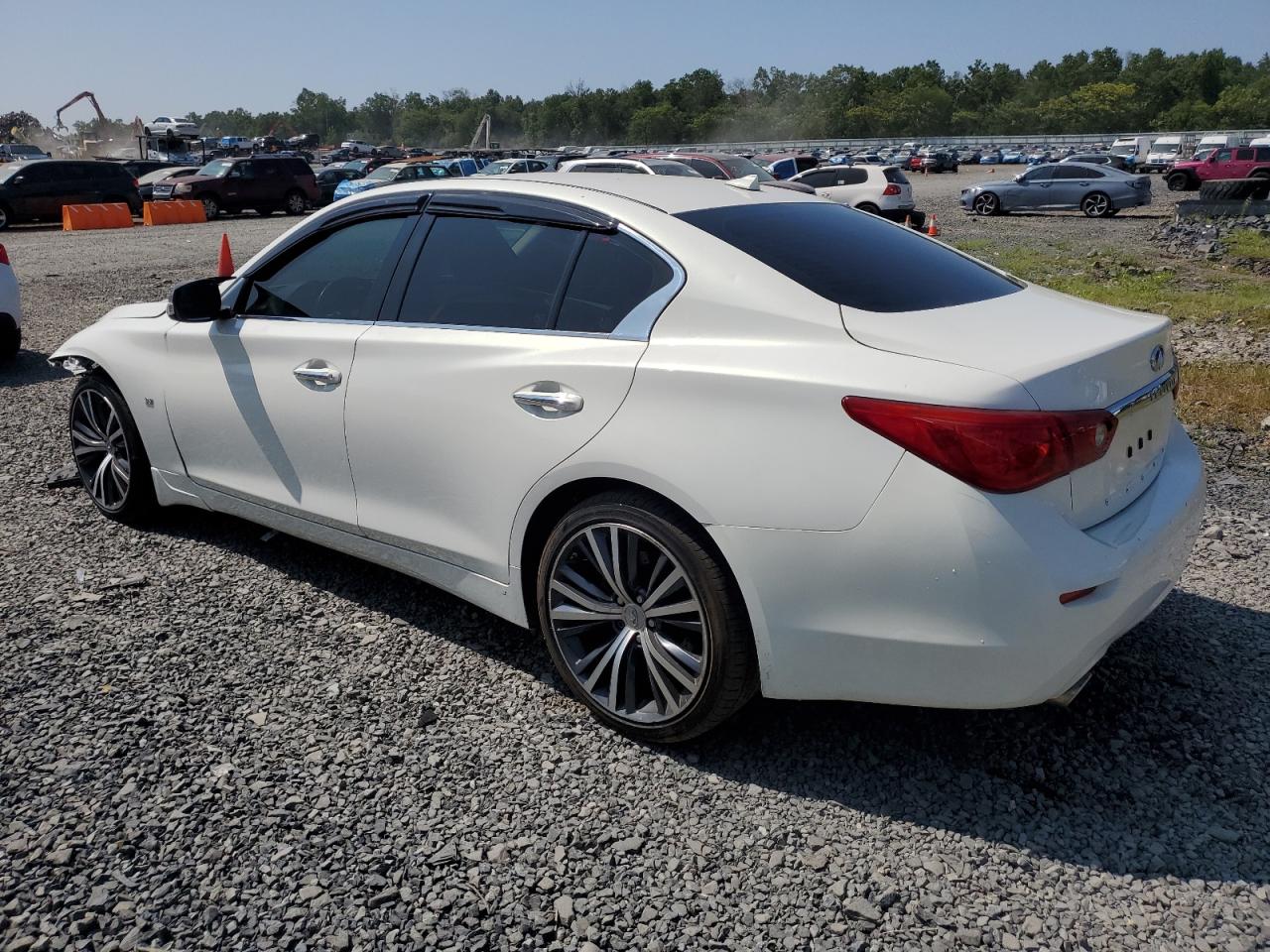 2015 Infiniti Q50 Premium White vin: JN1BV7AR0FM420085