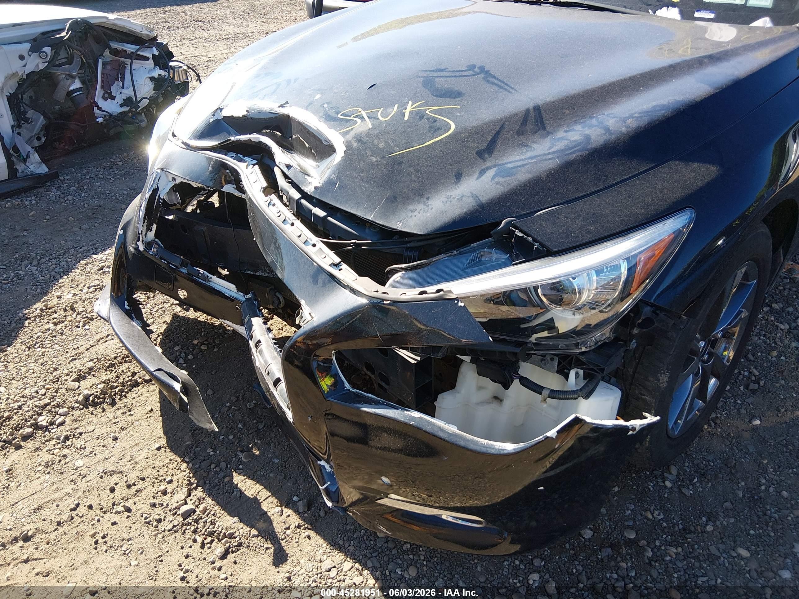 2014 Infiniti Q50 Premium Black vin: JN1BV7AR1EM686648