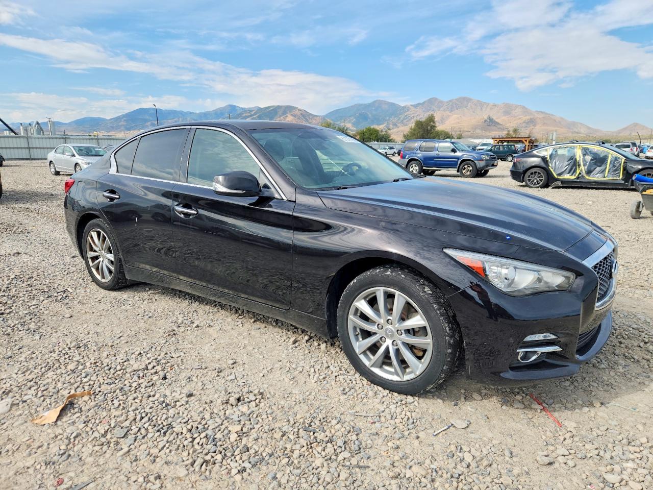 2014 Infiniti Q50 Premium Черный vin: JN1BV7AR1EM689470
