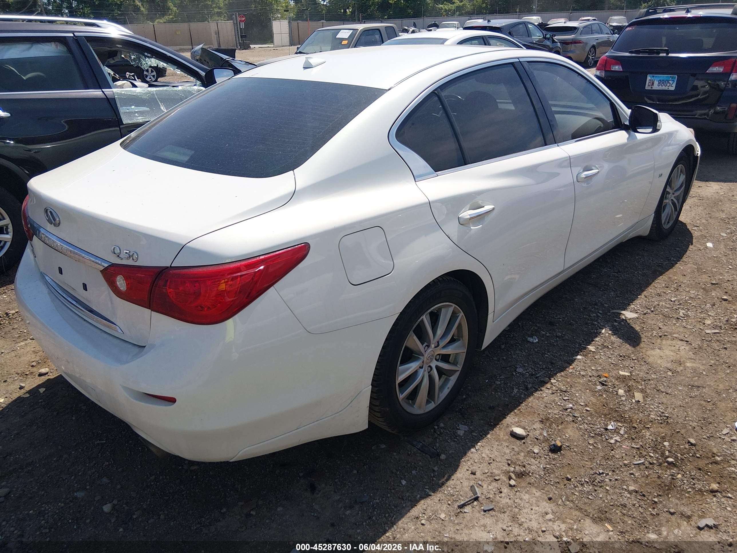 2014 Infiniti Q50 Premium Cream vin: JN1BV7AR1EM695091