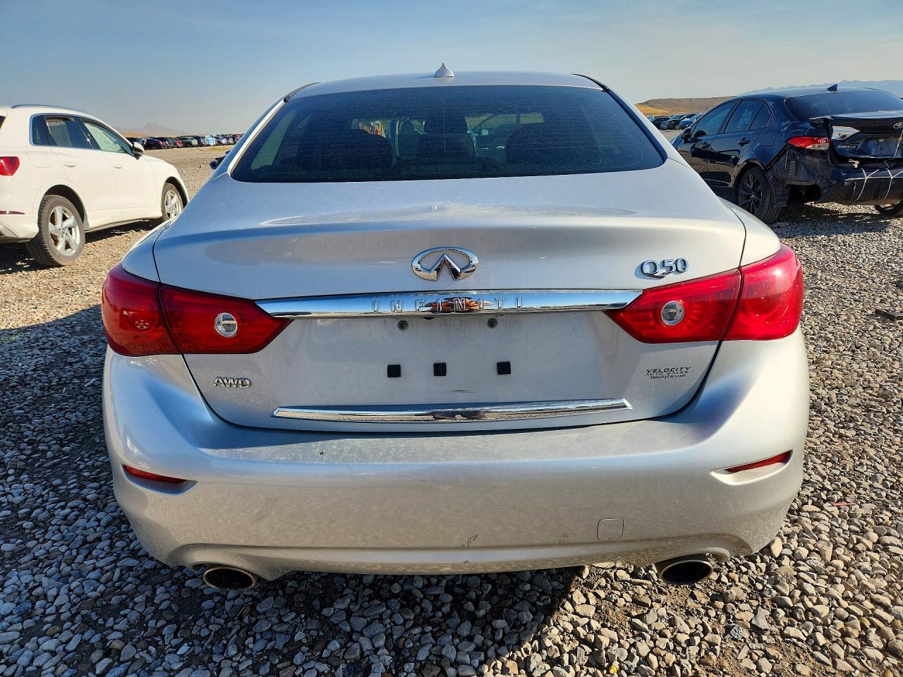 2014 Infiniti Q50 Premium Серебряный vin: JN1BV7AR1EM705165