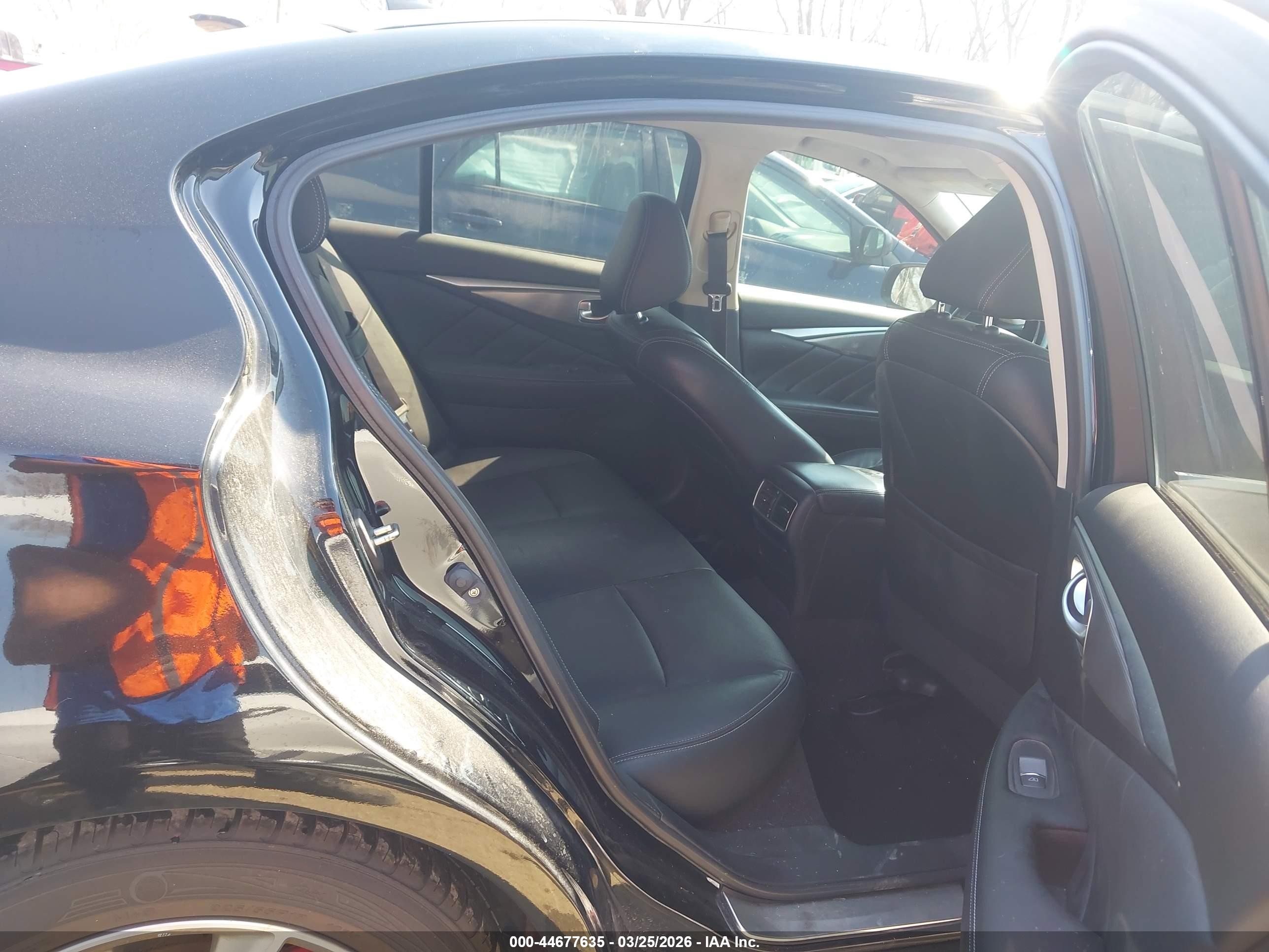 2014 Infiniti Q50 Premium Black vin: JN1BV7AR1EM705621