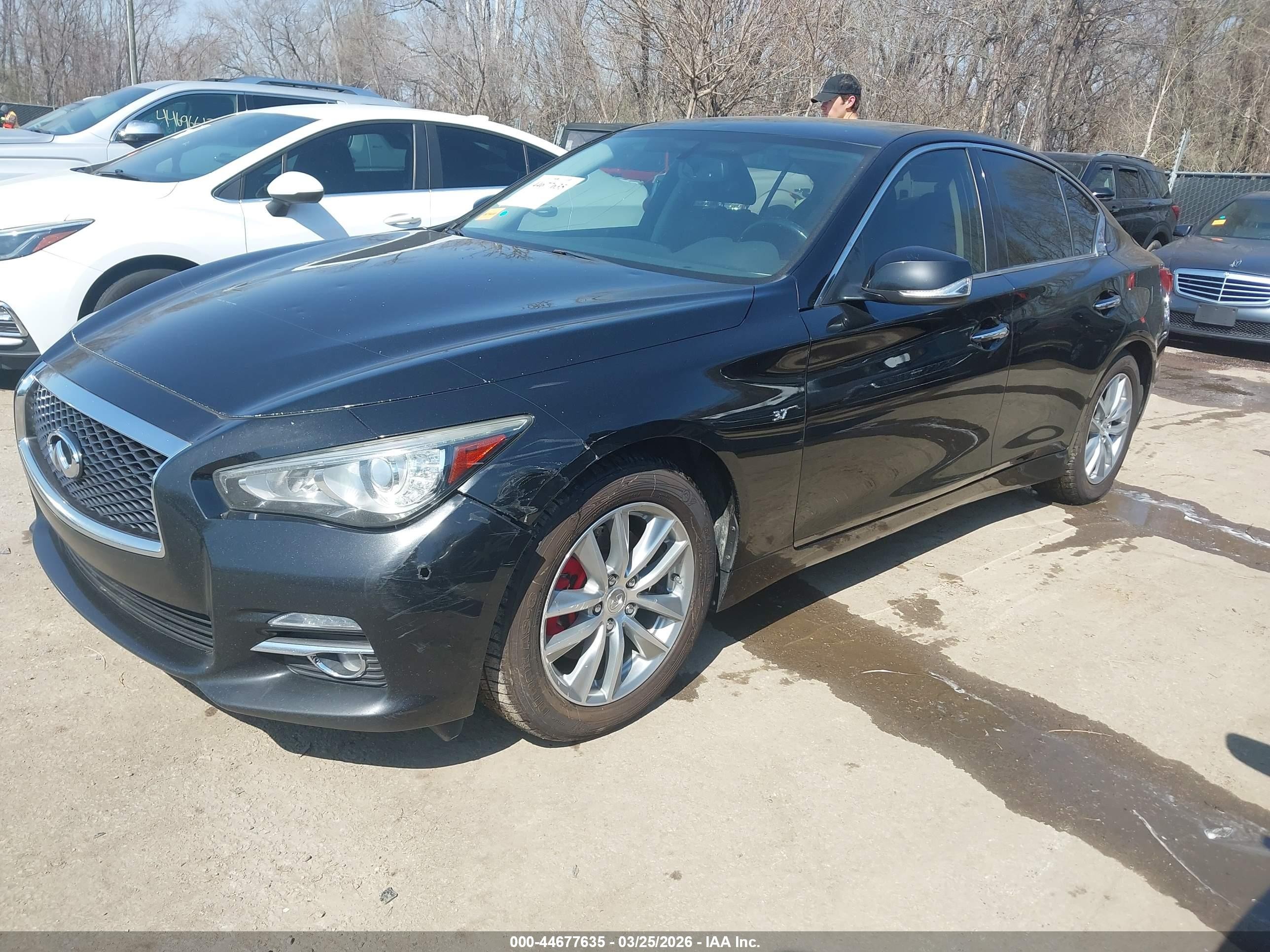 2014 Infiniti Q50 Premium Black vin: JN1BV7AR1EM705621
