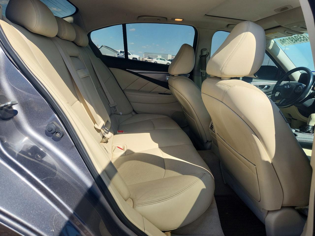 2015 Infiniti Q50 Premium Silver vin: JN1BV7AR1FM395813