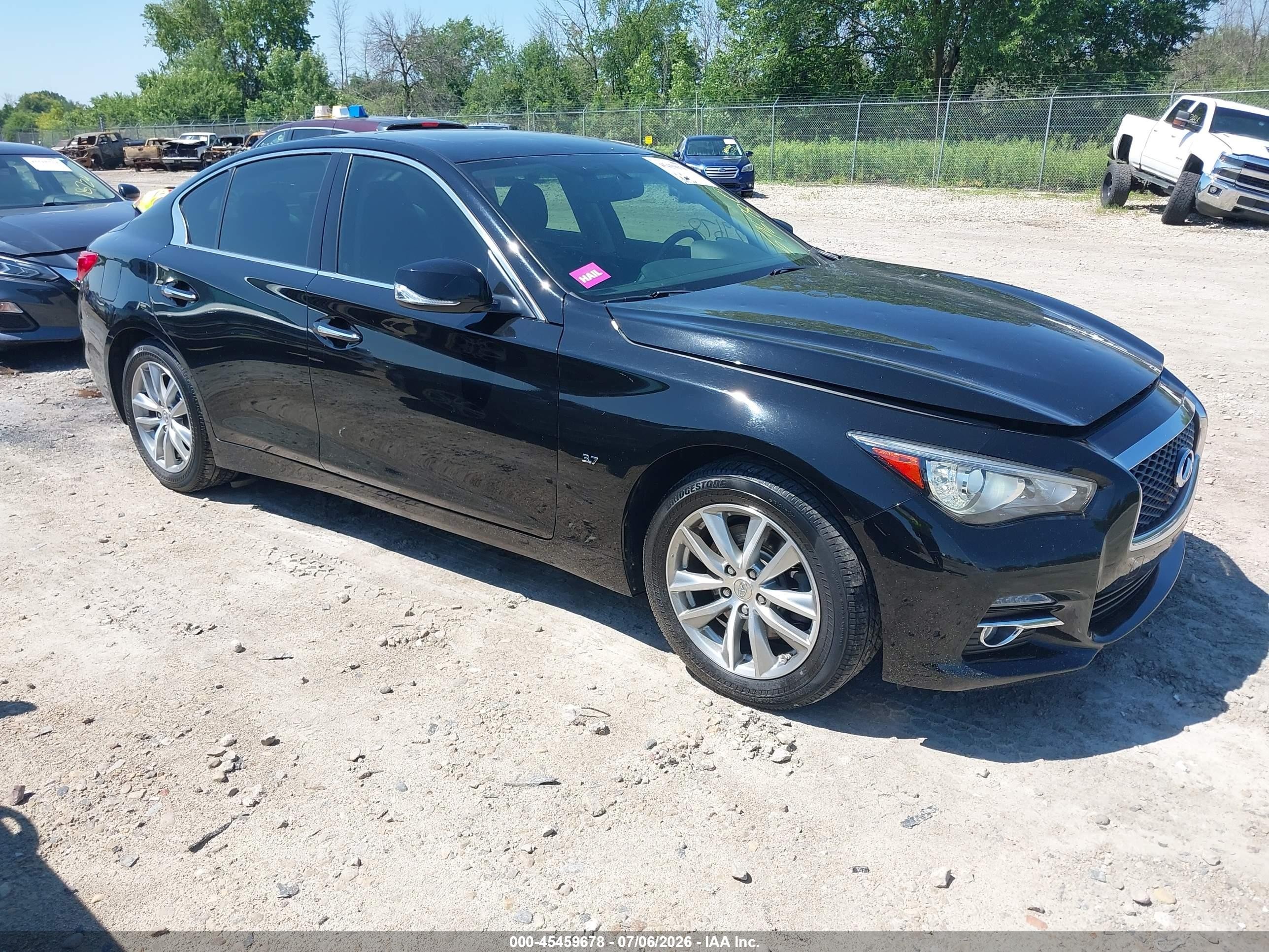 2015 Infiniti Q50 Premium Black vin: JN1BV7AR1FM401965