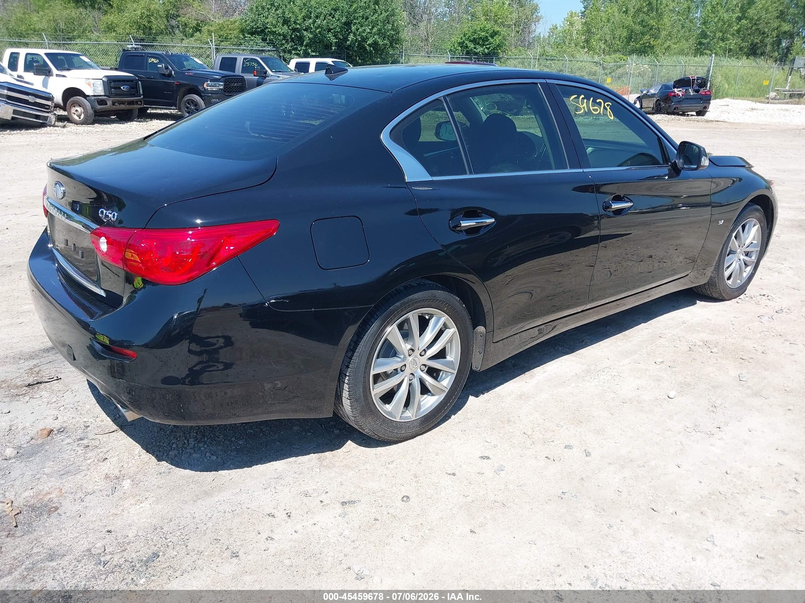 2015 Infiniti Q50 Premium Black vin: JN1BV7AR1FM401965