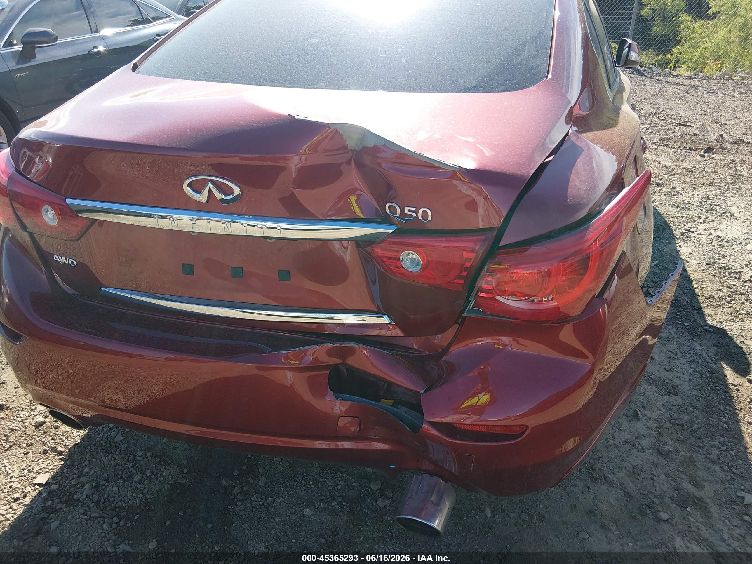 2015 Infiniti Q50 Premium Red vin: JN1BV7AR1FM405420