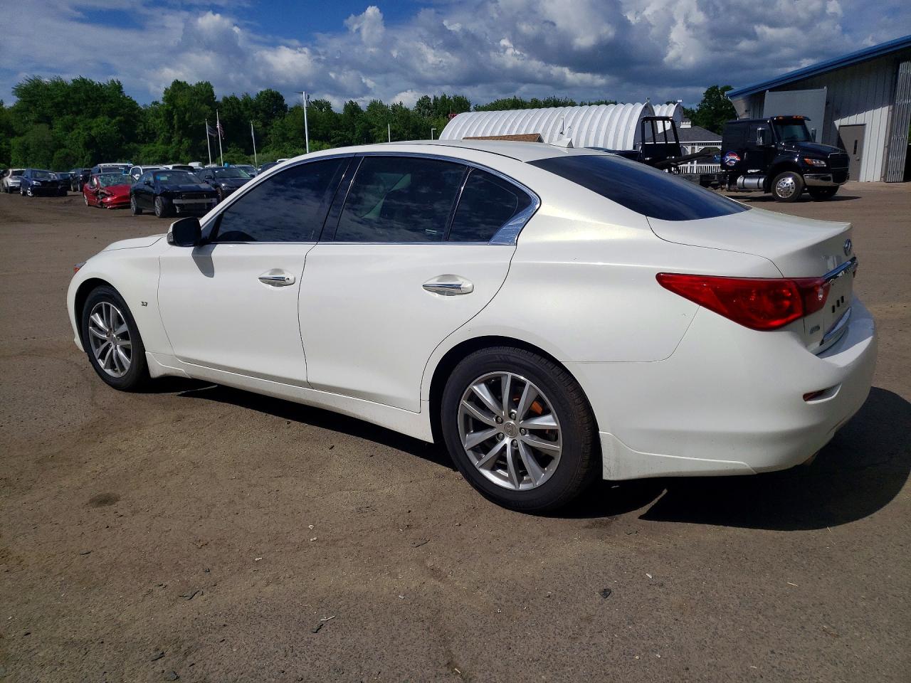 2015 Infiniti Q50 Premium White vin: JN1BV7AR1FM412108