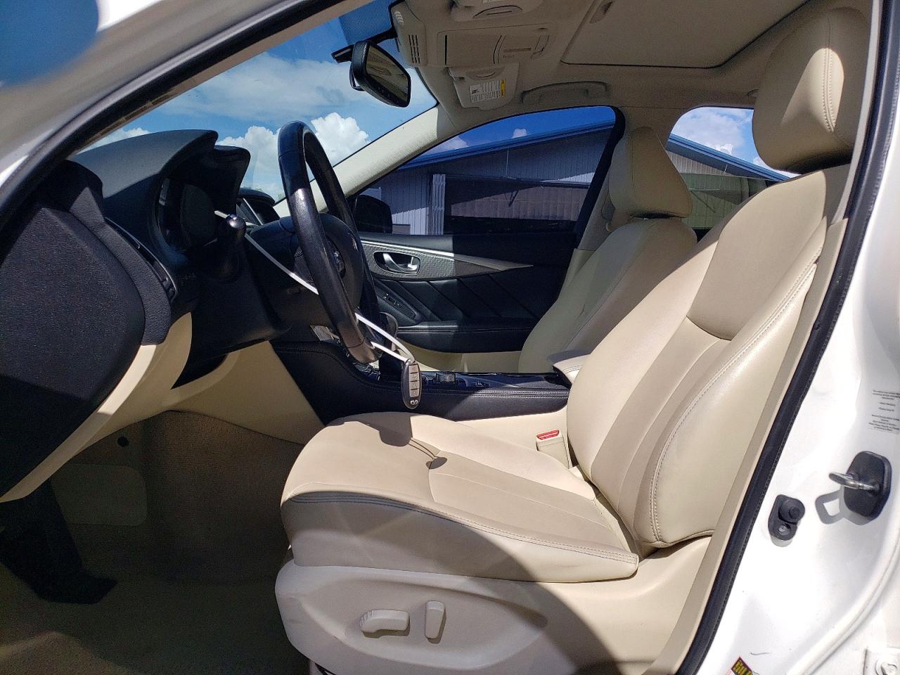 2015 Infiniti Q50 Premium White vin: JN1BV7AR1FM412108