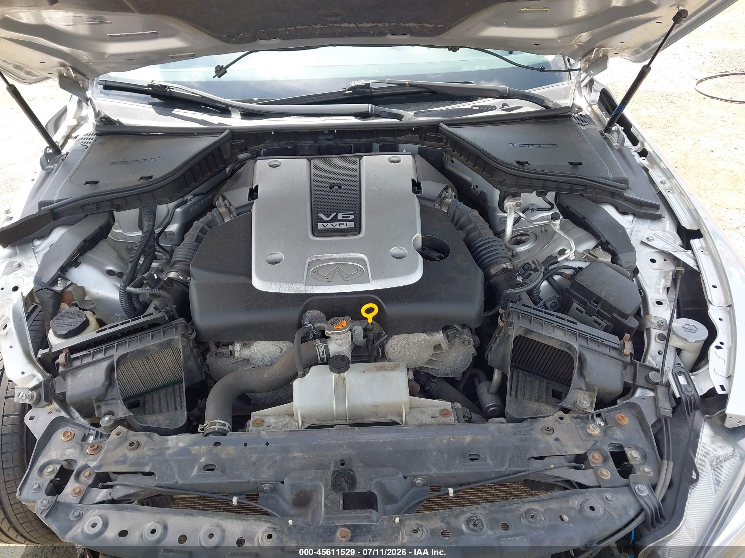 2015 Infiniti Q50   Silver vin: JN1BV7AR1FM415459