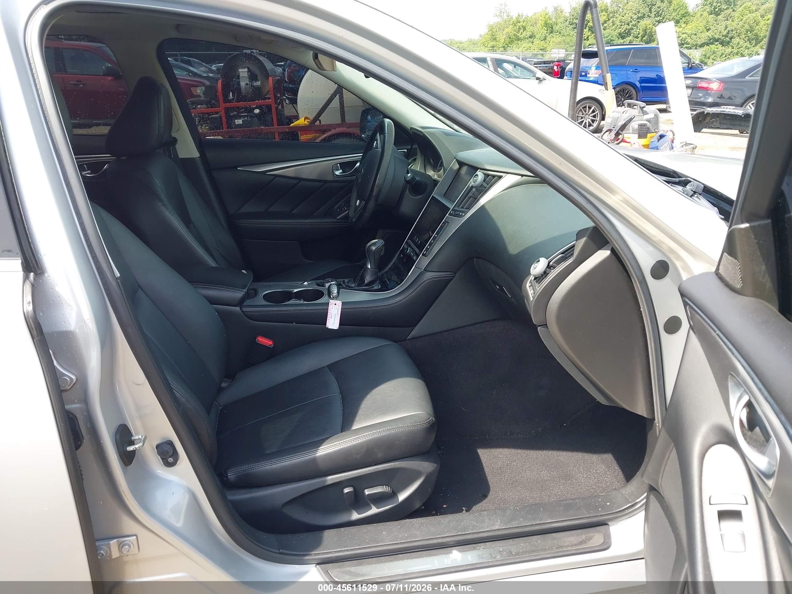 2015 Infiniti Q50   Silver vin: JN1BV7AR1FM415459
