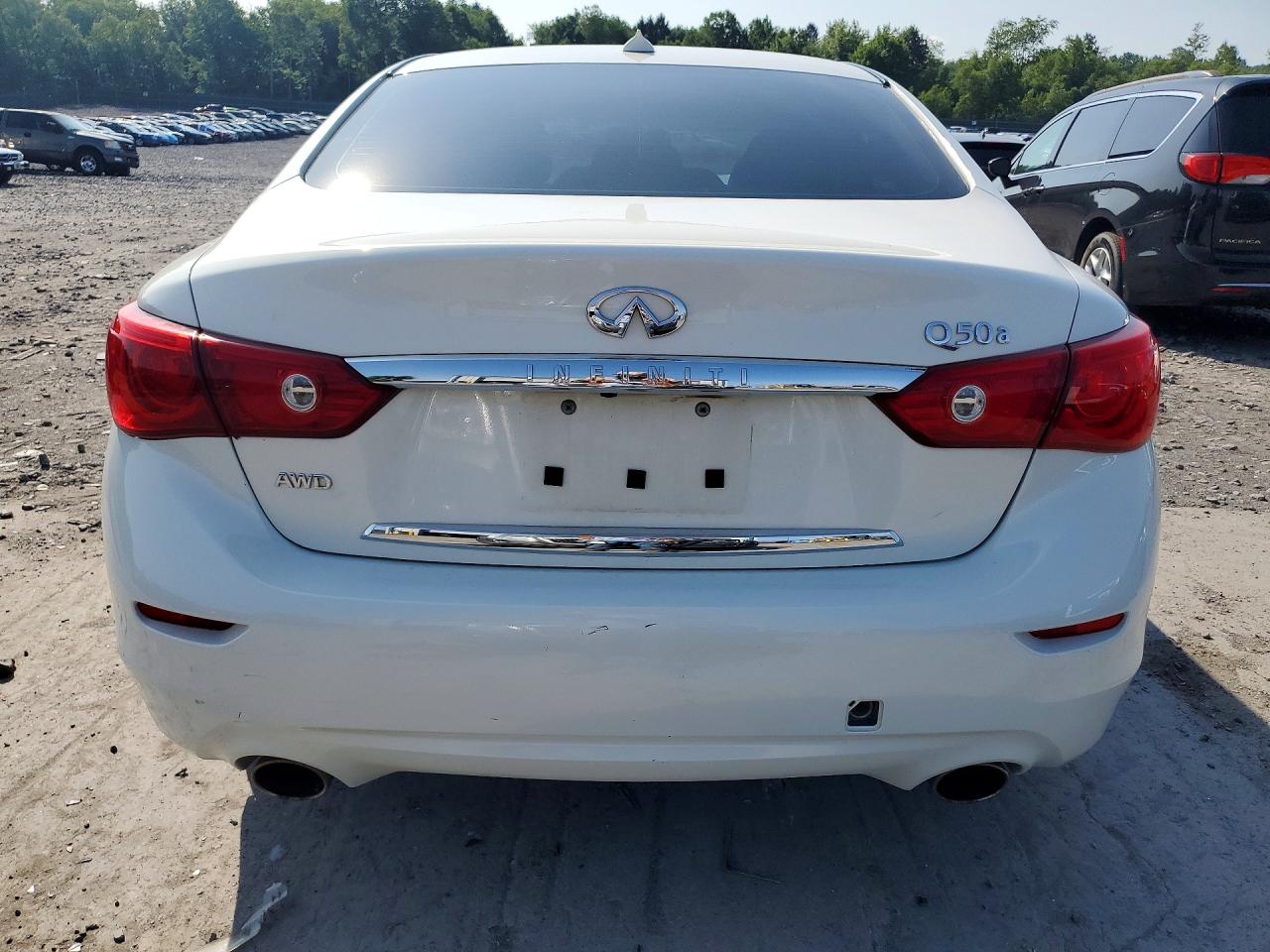 2015 Infiniti Q50 Base White vin: JN1BV7AR1FM418636