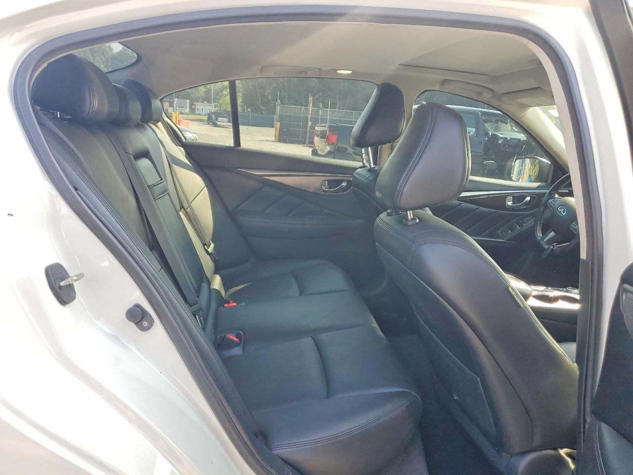 2015 Infiniti Q50 Base White vin: JN1BV7AR1FM418636