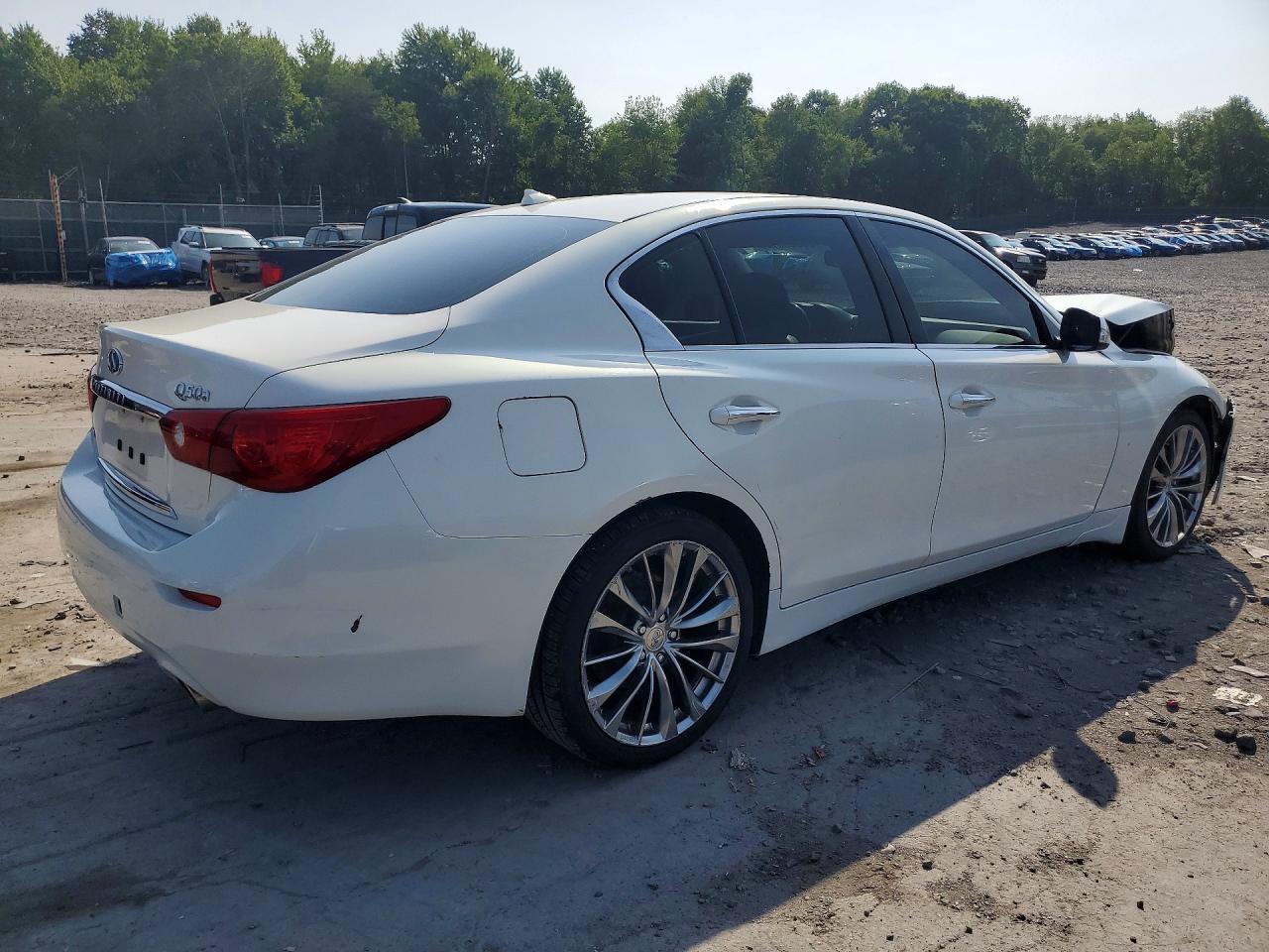 2015 Infiniti Q50 Base White vin: JN1BV7AR1FM418636