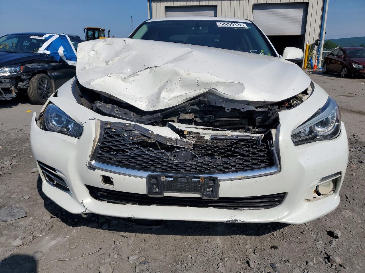 2015 Infiniti Q50 Base White vin: JN1BV7AR1FM418636