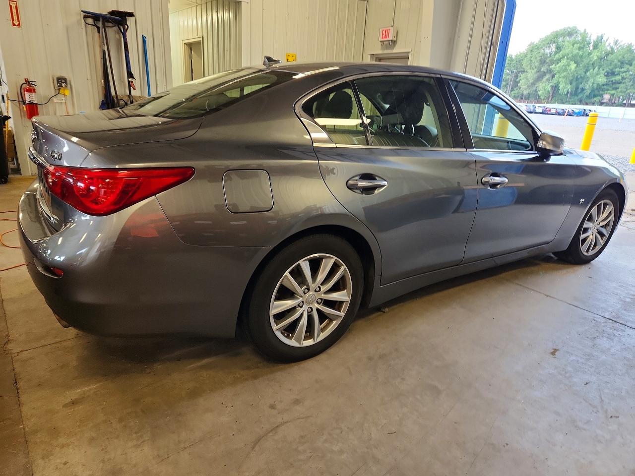 2015 Infiniti Q50 Premium Silver vin: JN1BV7AR1FM419009