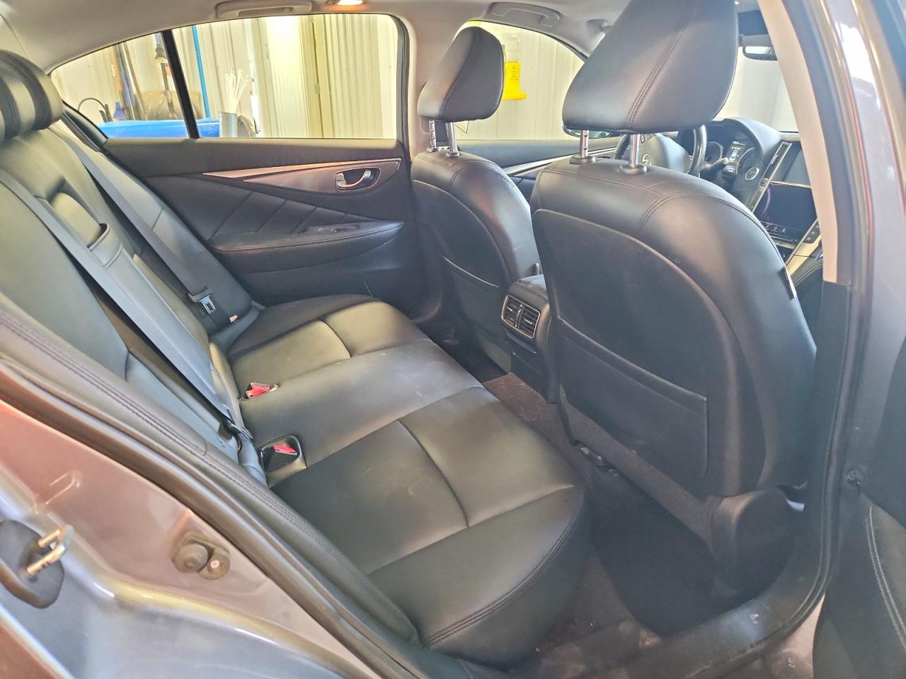 2015 Infiniti Q50 Premium Silver vin: JN1BV7AR1FM419009