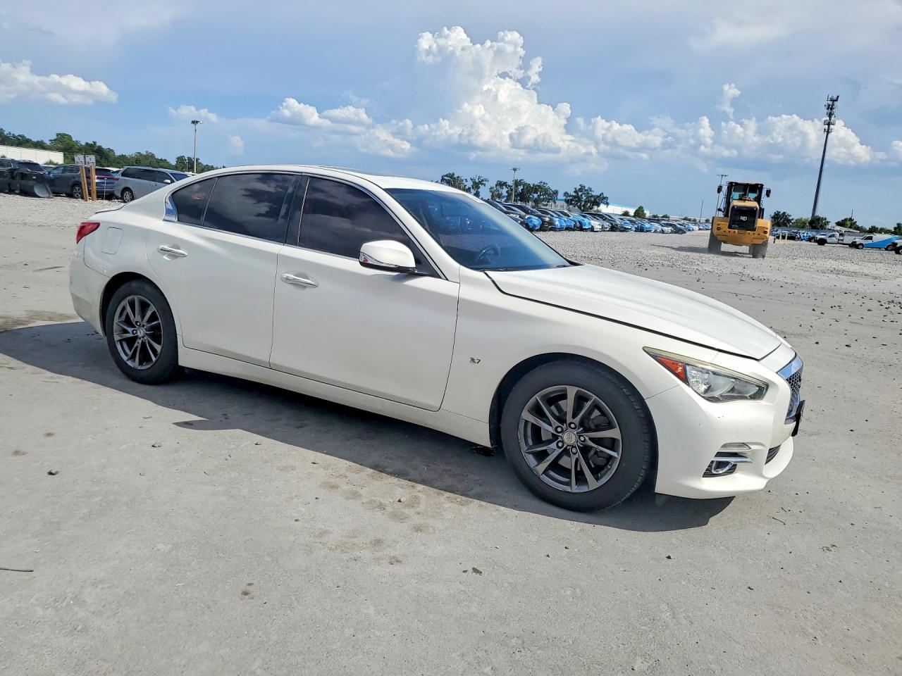 2015 Infiniti Q50 Base White vin: JN1BV7AR1FM419916