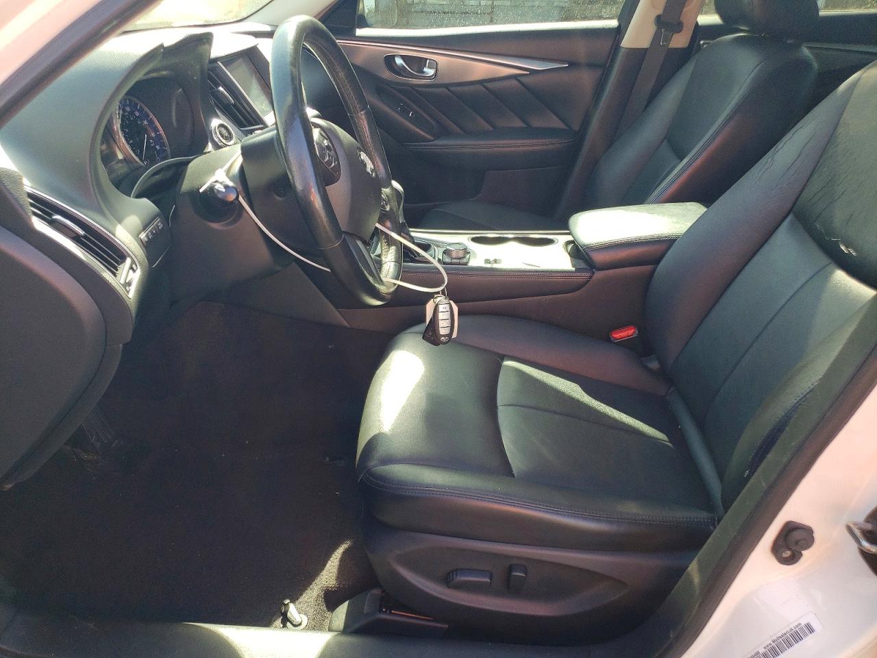 2015 Infiniti Q50 Base White vin: JN1BV7AR1FM419995