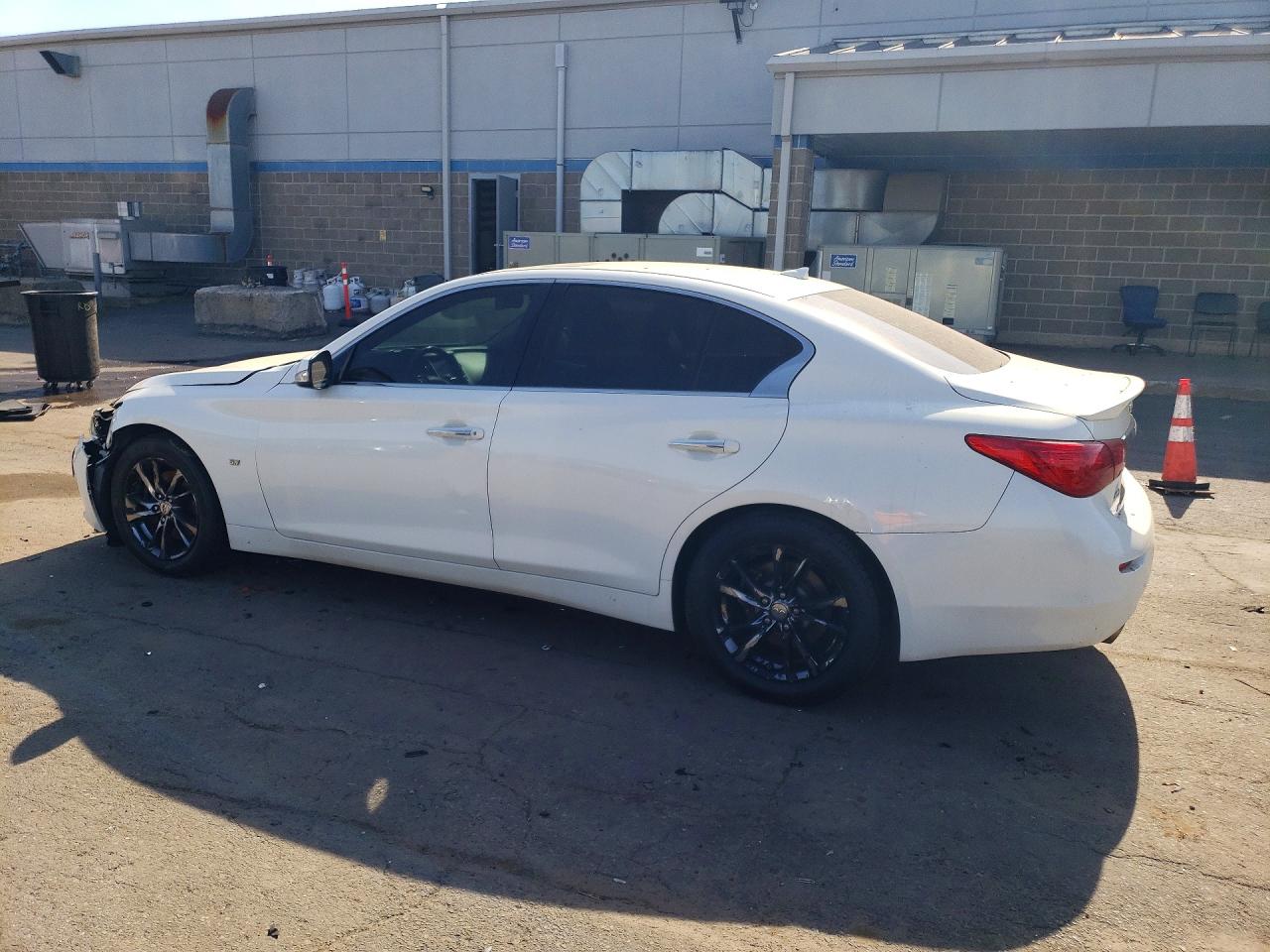 2015 Infiniti Q50 Base White vin: JN1BV7AR1FM419995