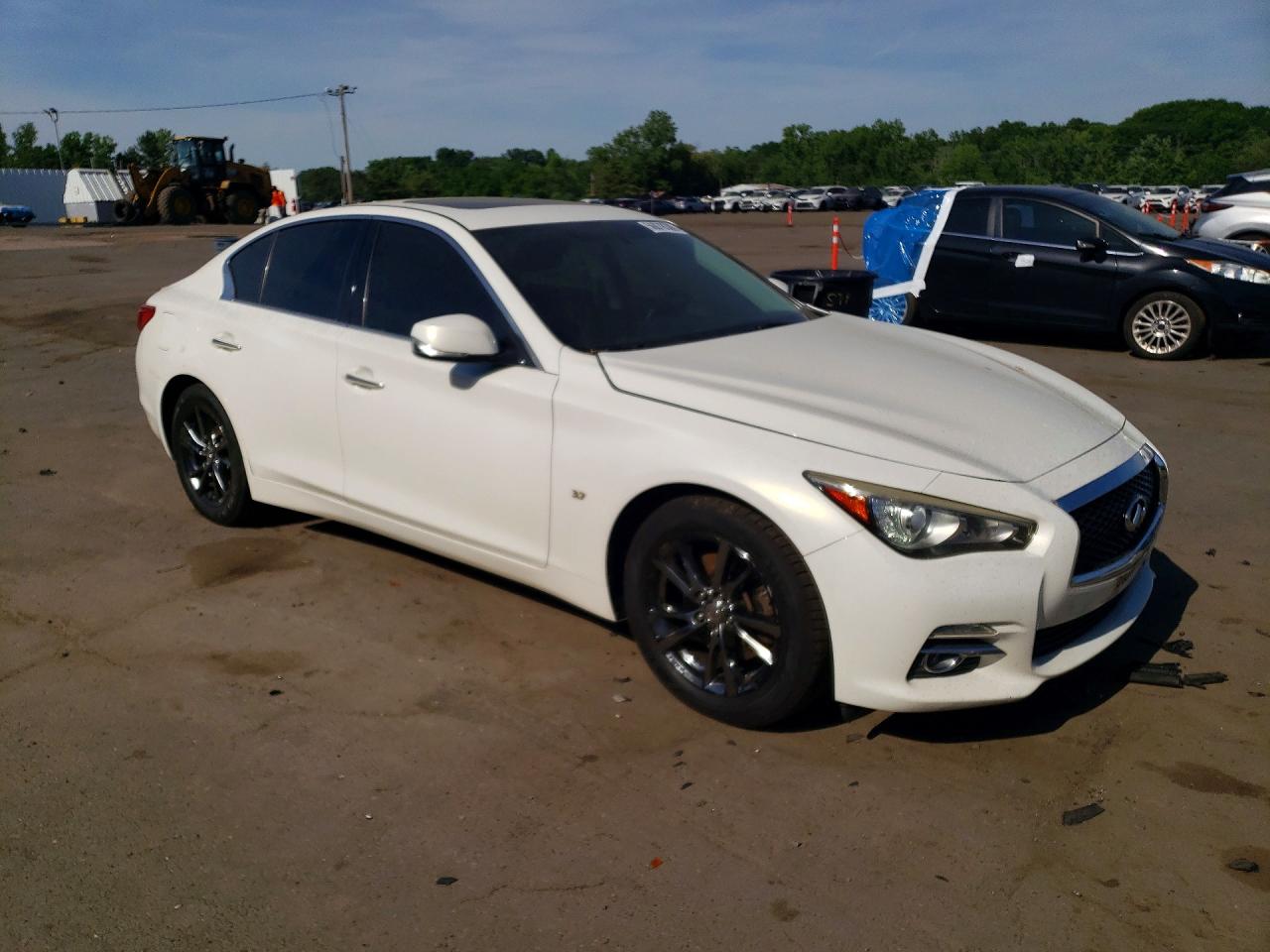 2015 Infiniti Q50 Base White vin: JN1BV7AR1FM419995