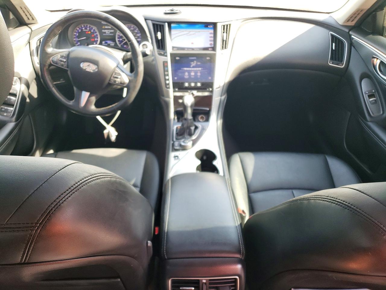 2015 Infiniti Q50 Base White vin: JN1BV7AR1FM419995