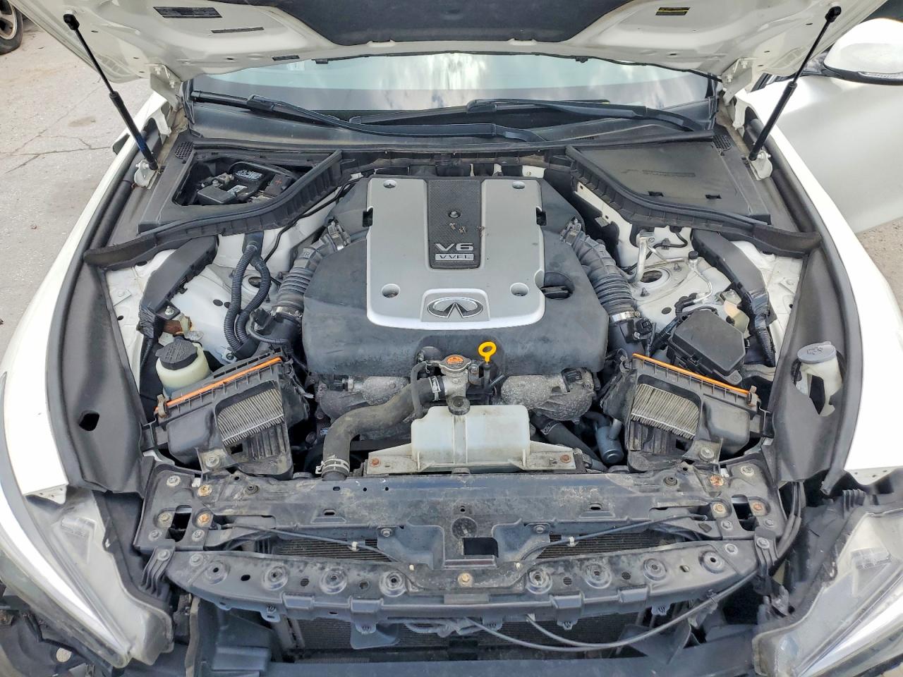 2015 Infiniti Q50 Premium White vin: JN1BV7AR1FM421231