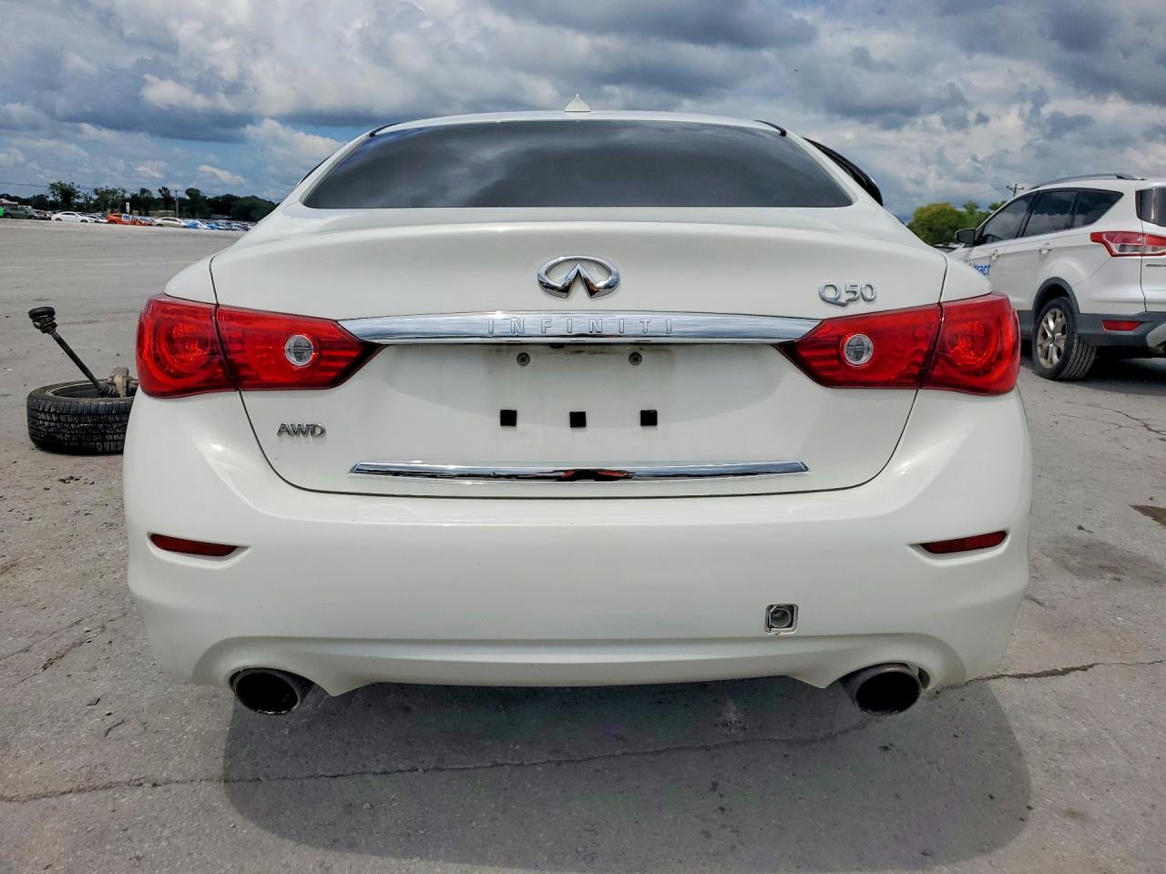 2015 Infiniti Q50 Premium White vin: JN1BV7AR1FM421231
