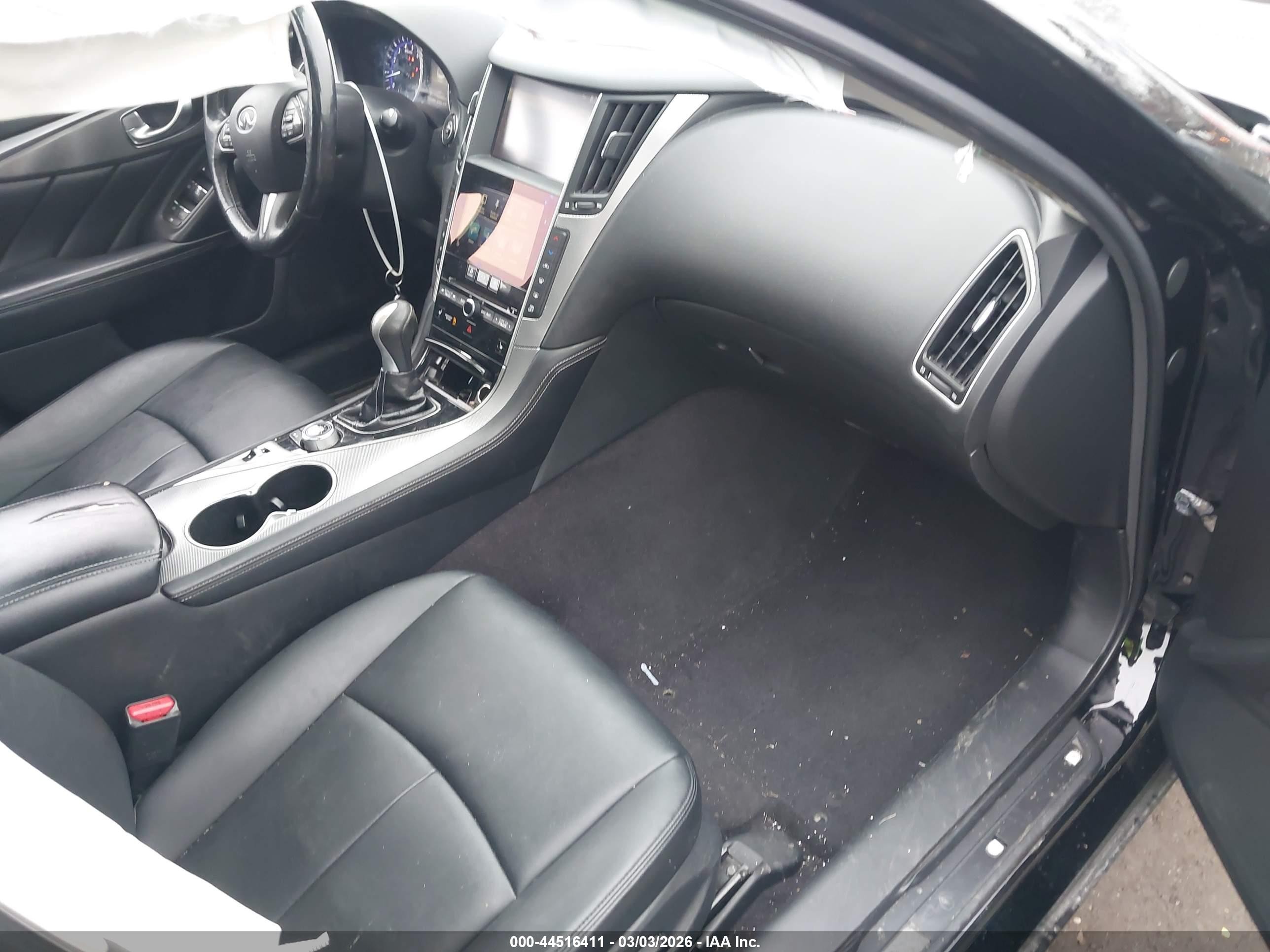 2015 Infiniti Q50 Premium Black vin: JN1BV7AR1FM423982