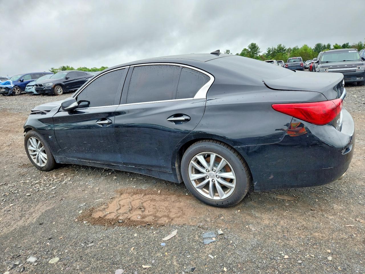 2014 Infiniti Q50 Black vin: JN1BV7AR2EM680972