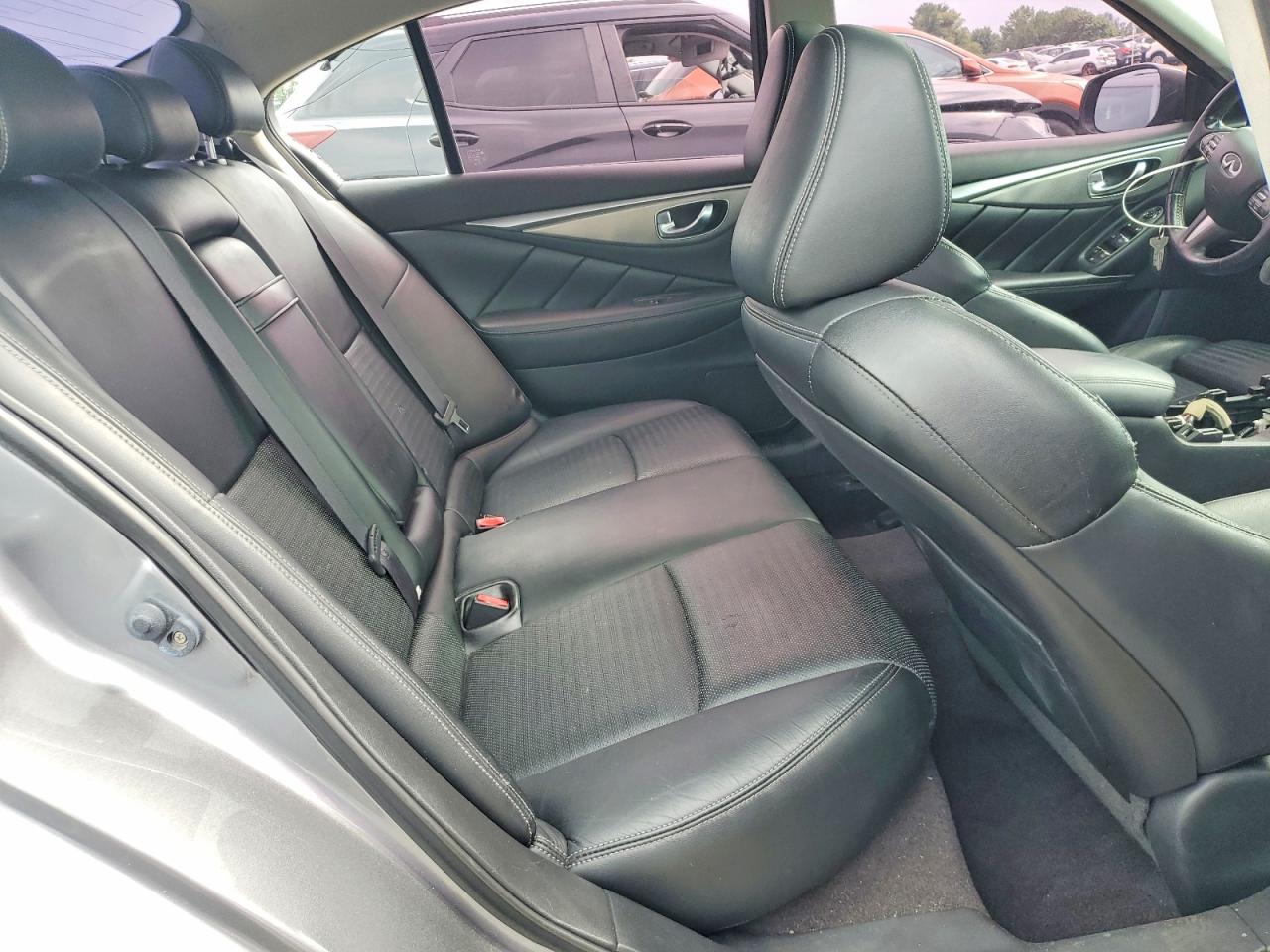 2014 Infiniti Q50 Base Серый vin: JN1BV7AR2EM681409