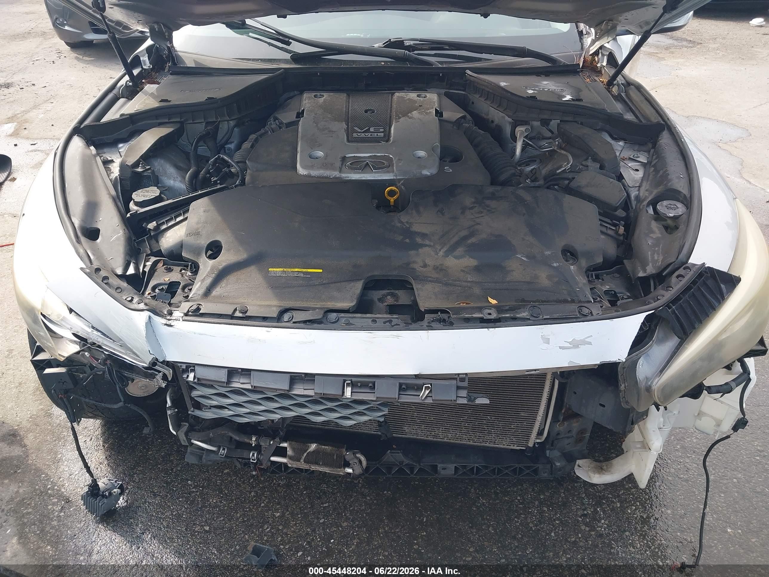 2014 Infiniti Q50 Premium Silver vin: JN1BV7AR2EM688361