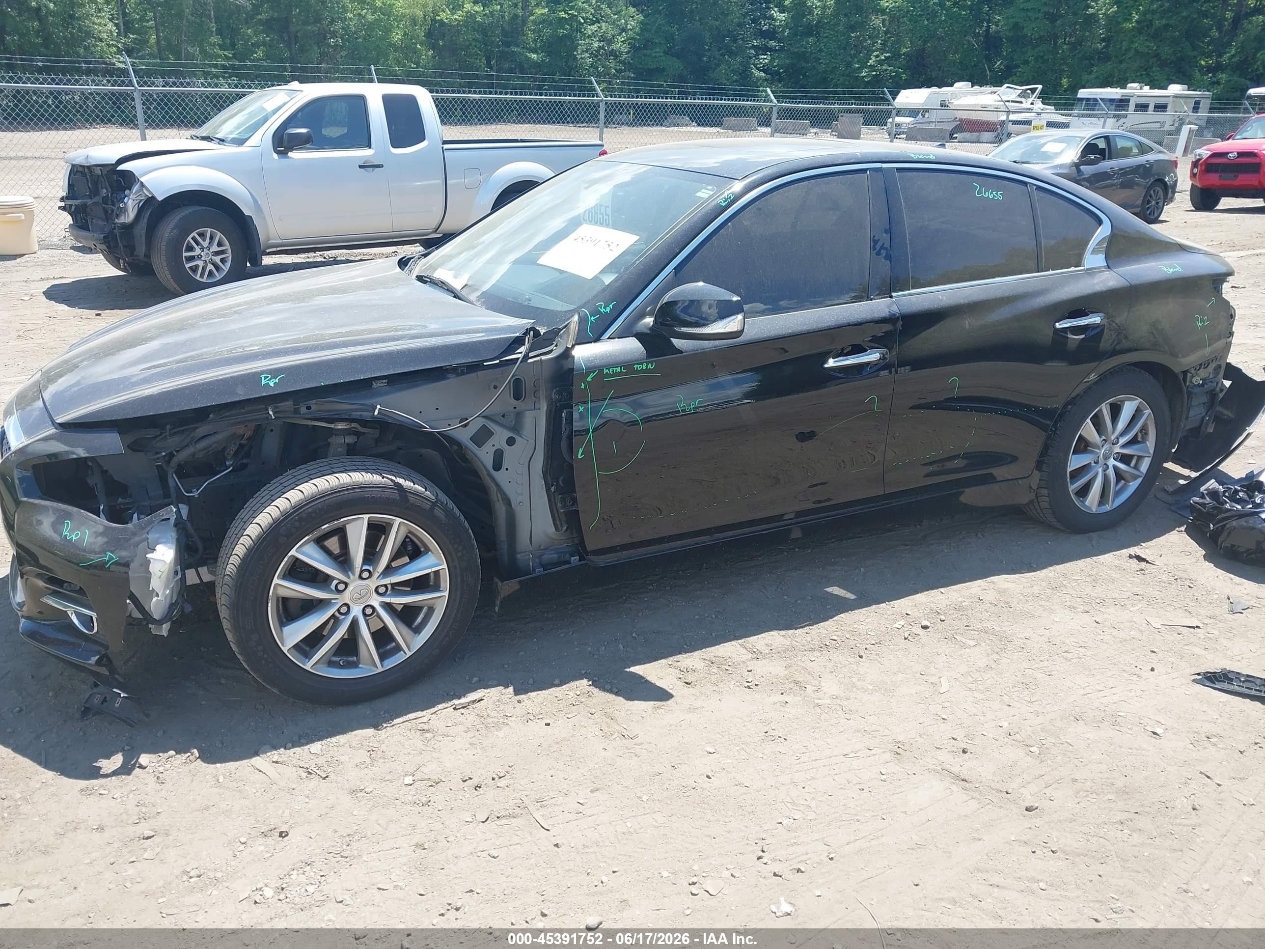 2014 Infiniti Q50 Premium Black vin: JN1BV7AR2EM689669