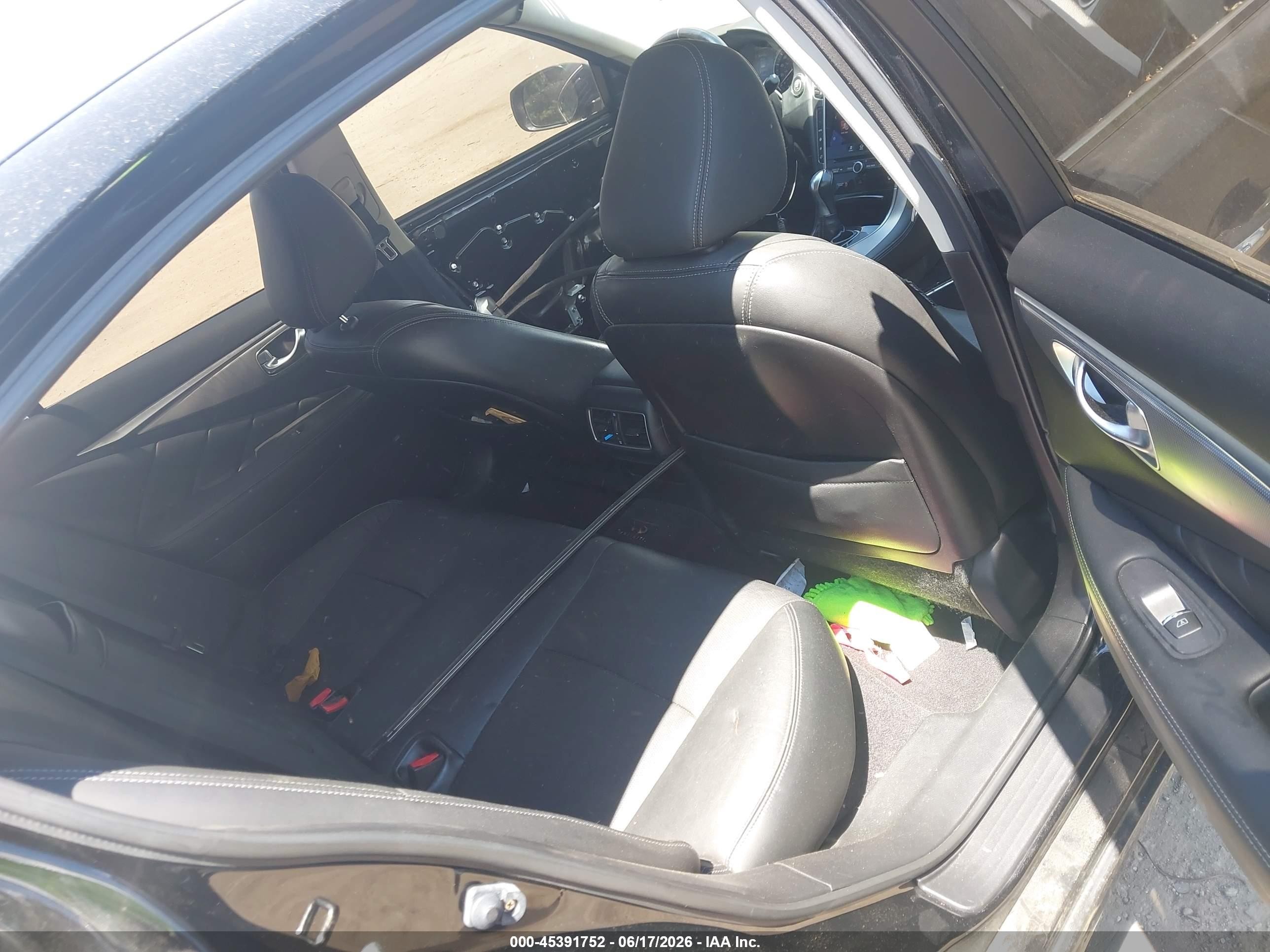 2014 Infiniti Q50 Premium Black vin: JN1BV7AR2EM689669