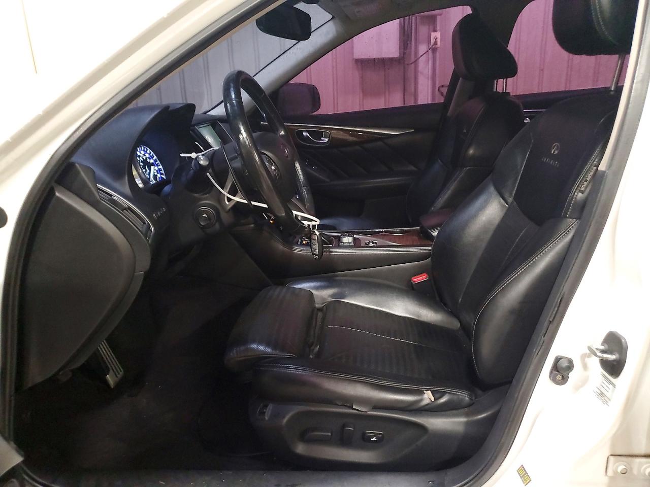 2014 Infiniti Q50 Sport White vin: JN1BV7AR2EM691793